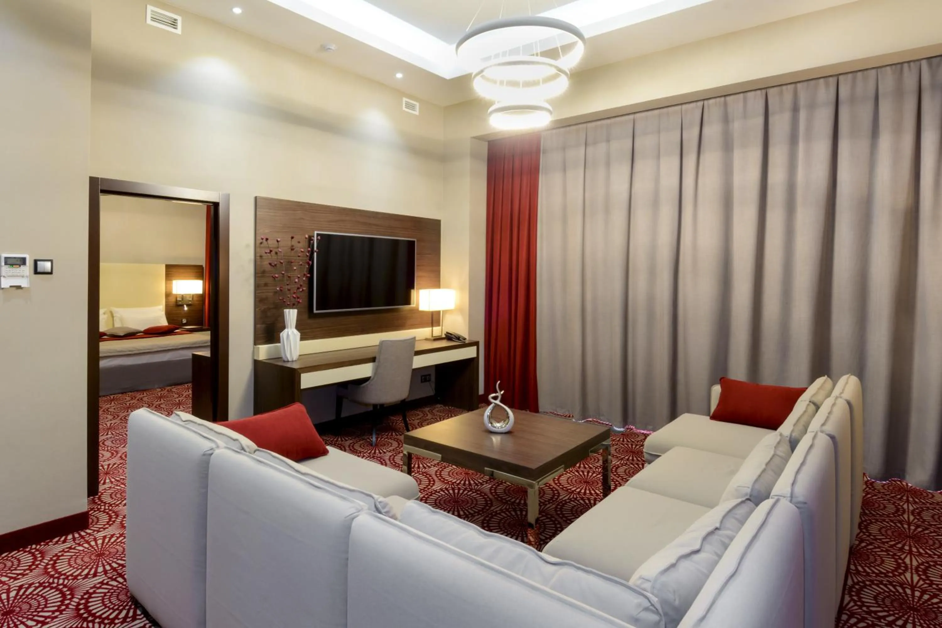 Photo of the whole room in Hotel Senator