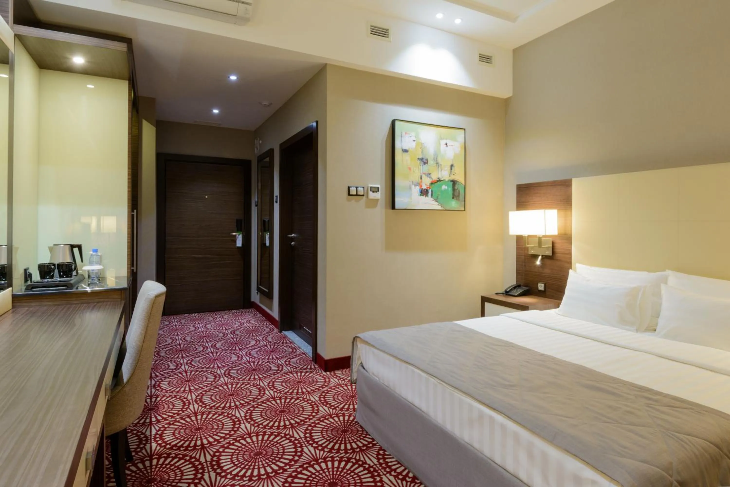 Photo of the whole room, Bed in Hotel Senator