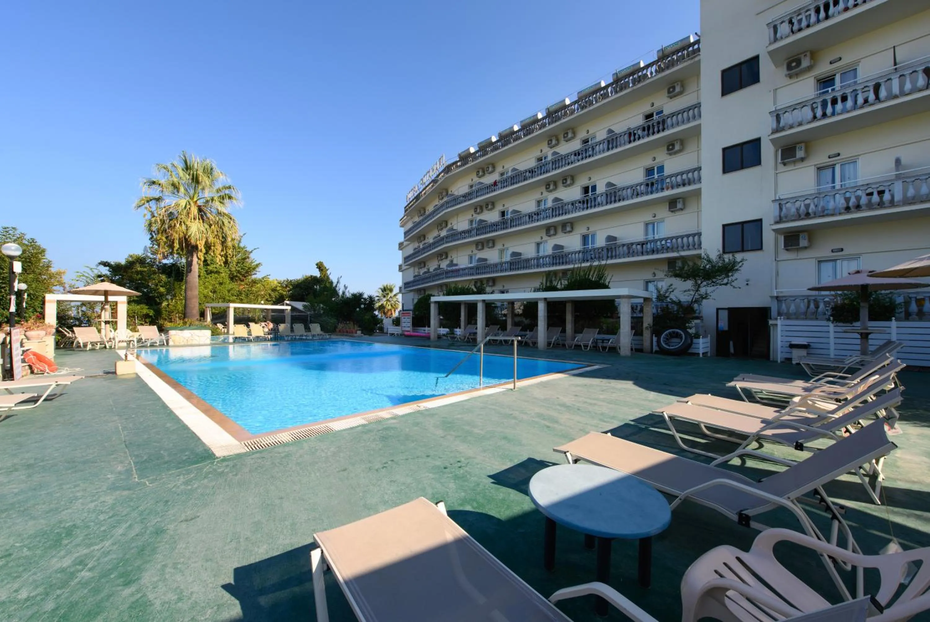 Swimming pool in Potamaki Beach Hotel