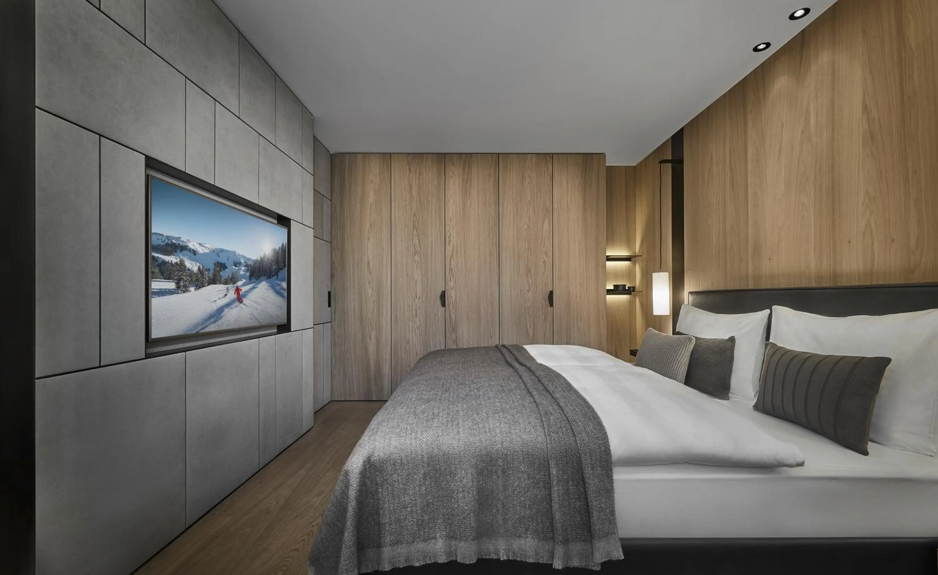 Photo of the whole room, Bed in Hotel Weisses Roessl