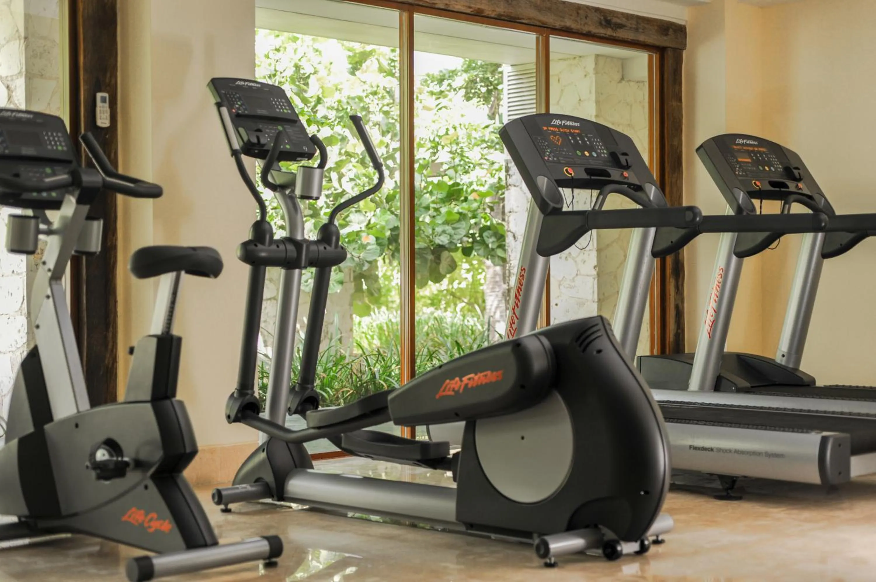 Fitness centre/facilities in Komaneka at Keramas Beach