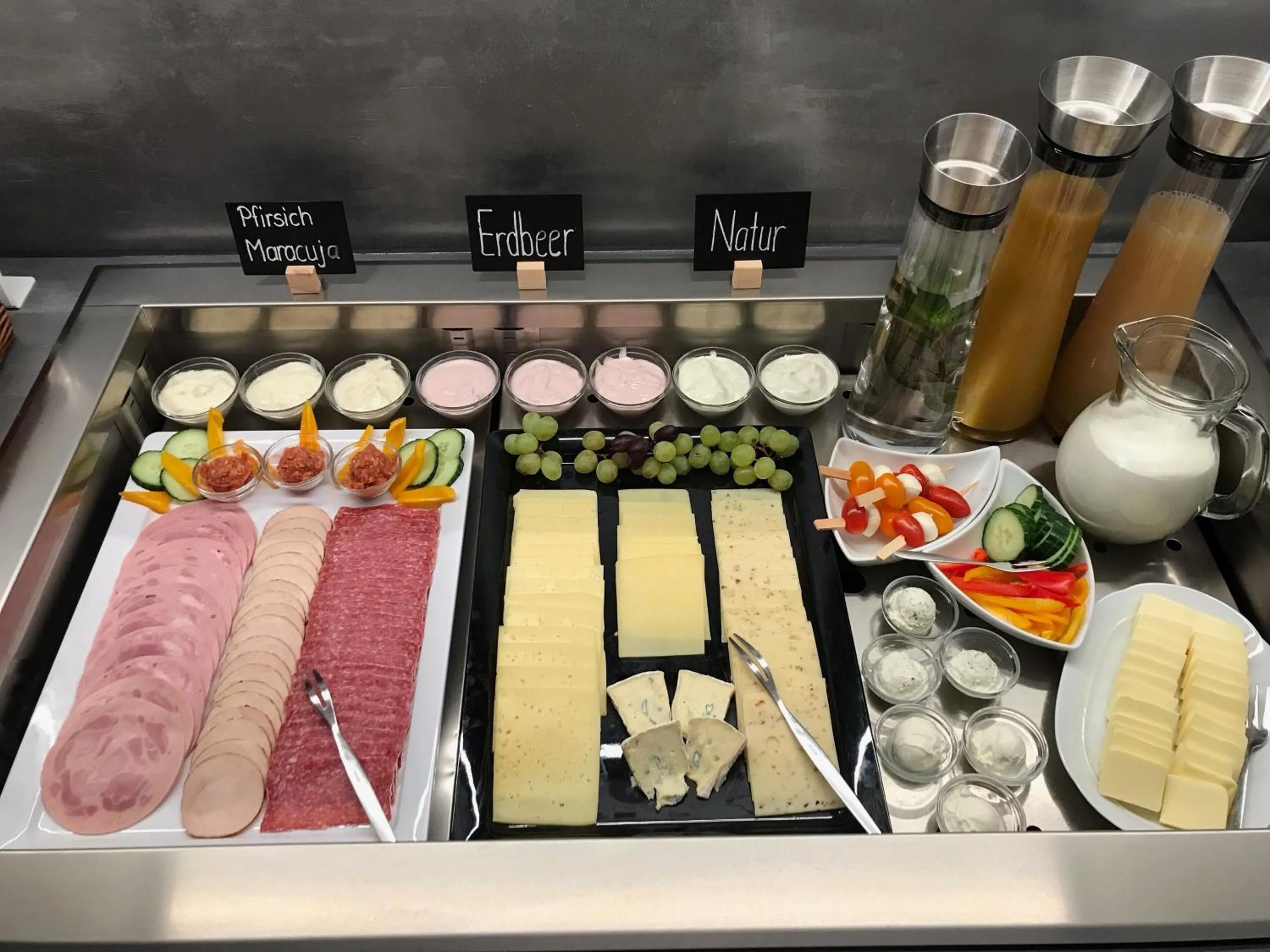 Food and drinks in Hotel Weinert