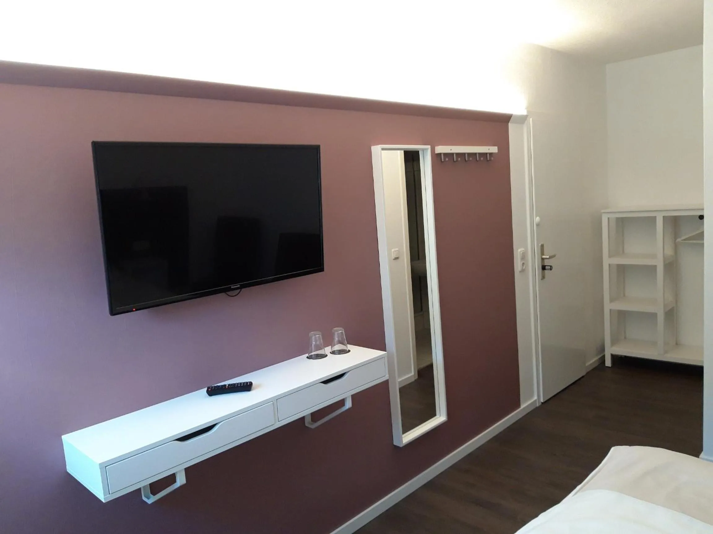 TV and multimedia, Bed in Hotel Weinert