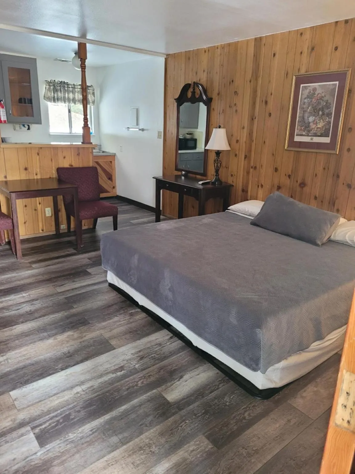 Bed in The Tamarack Lodge