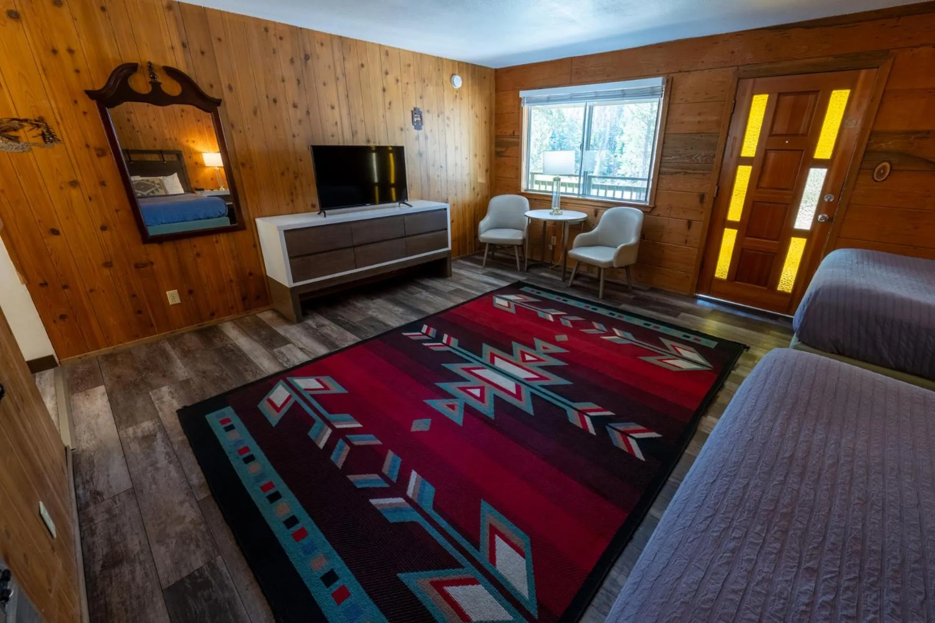 TV and multimedia in The Tamarack Lodge