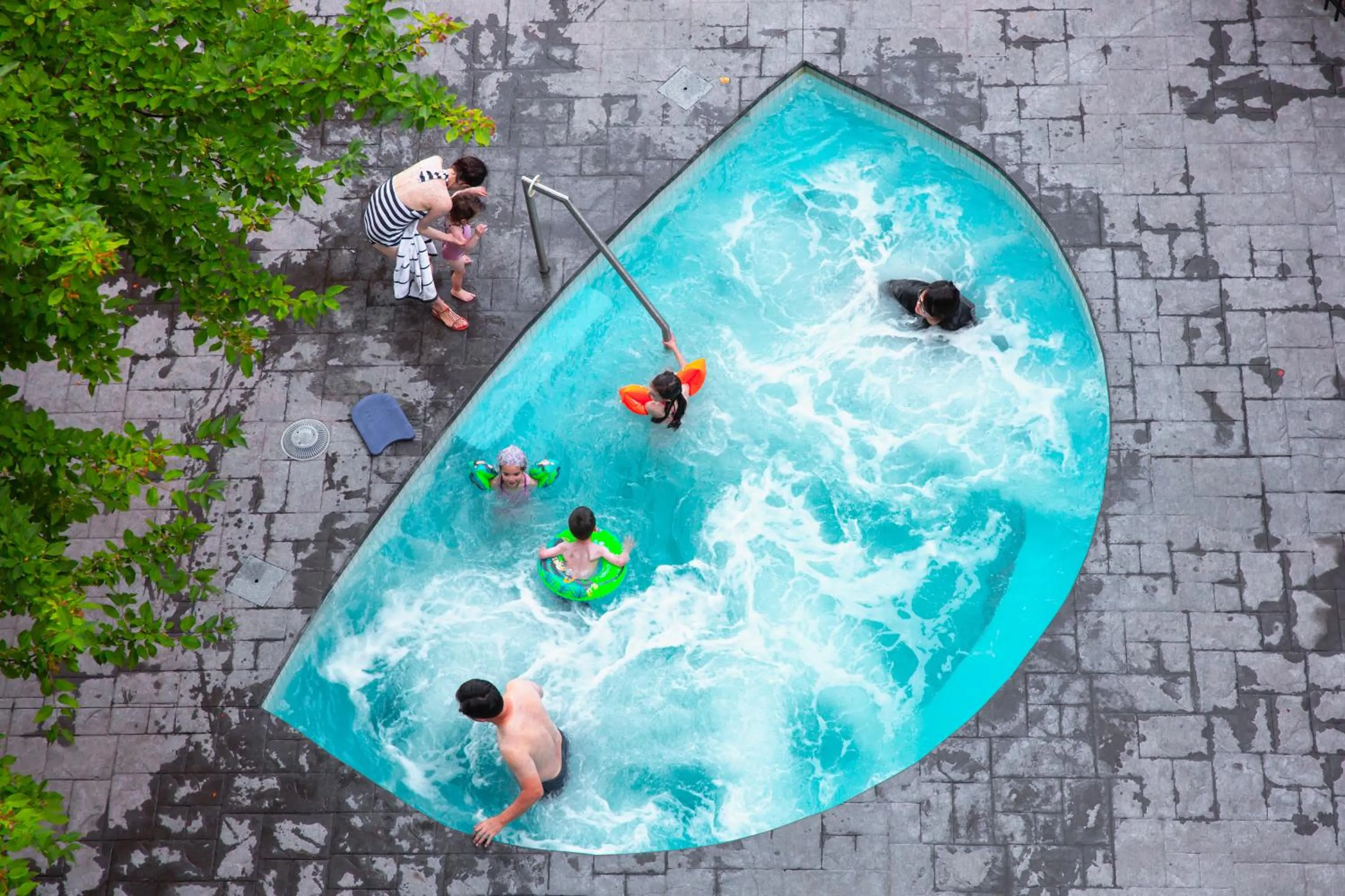 Hot Tub in Entourage sur-le-Lac