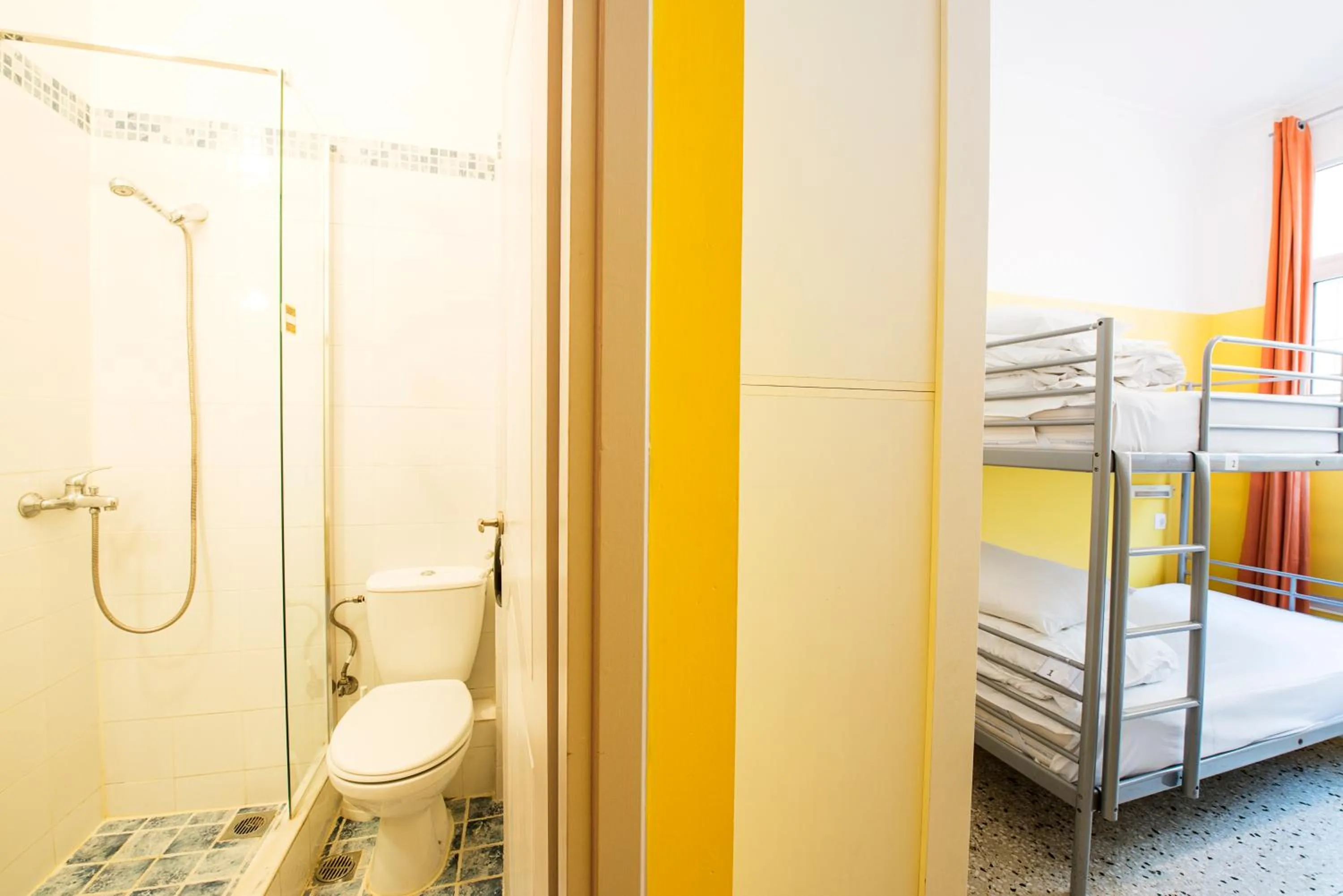 Bathroom, Bed in Safestay Athens Monastiraki