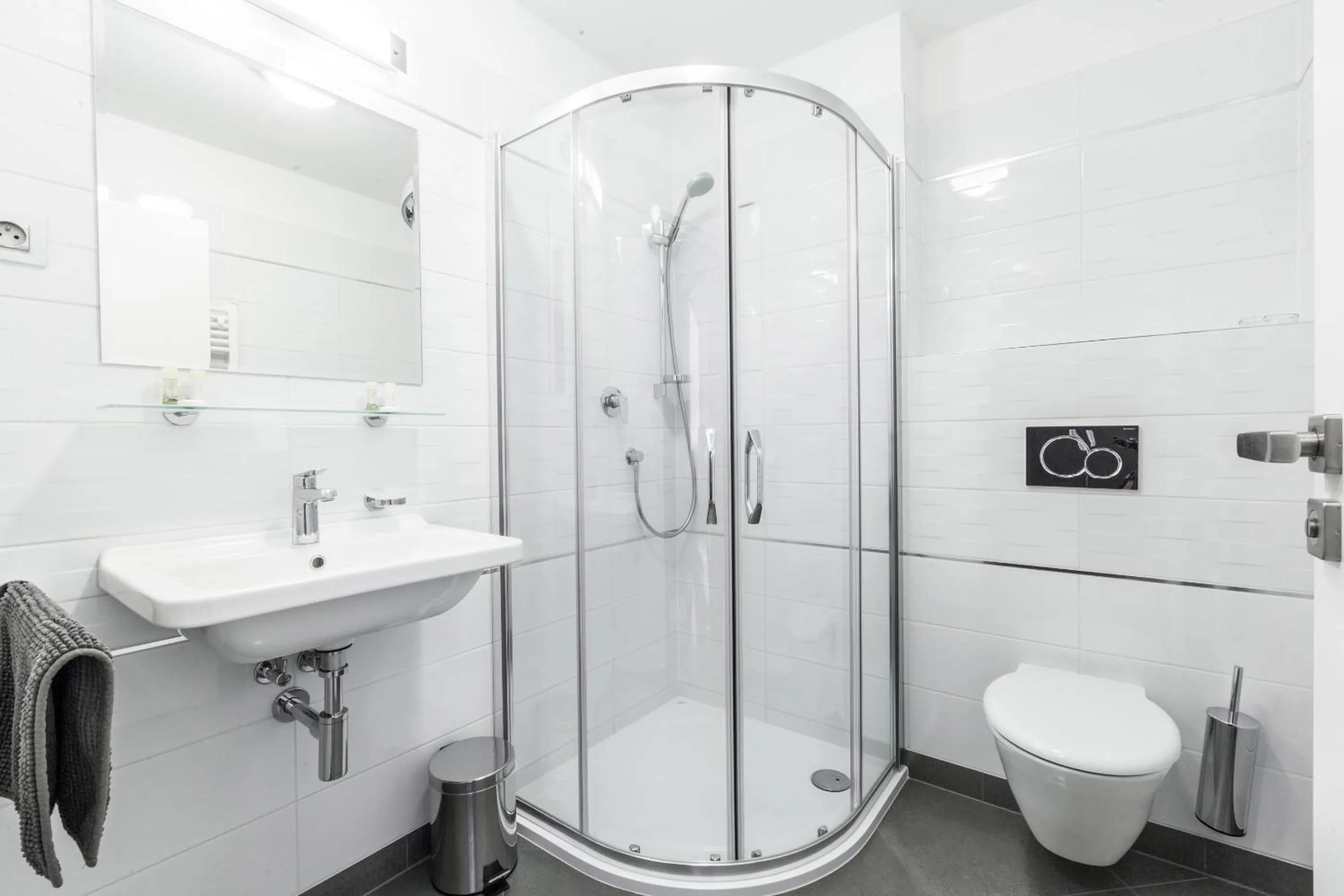 Shower in Hotel Mandát