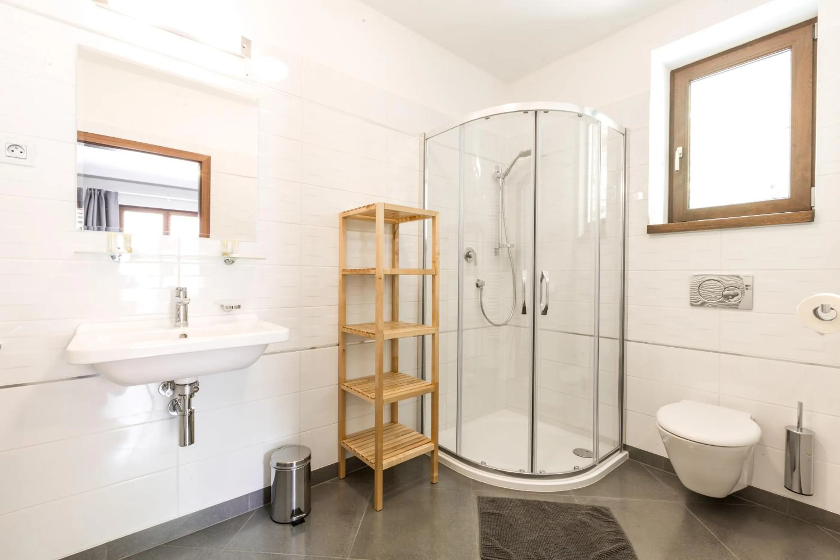 Shower in Hotel Mandát