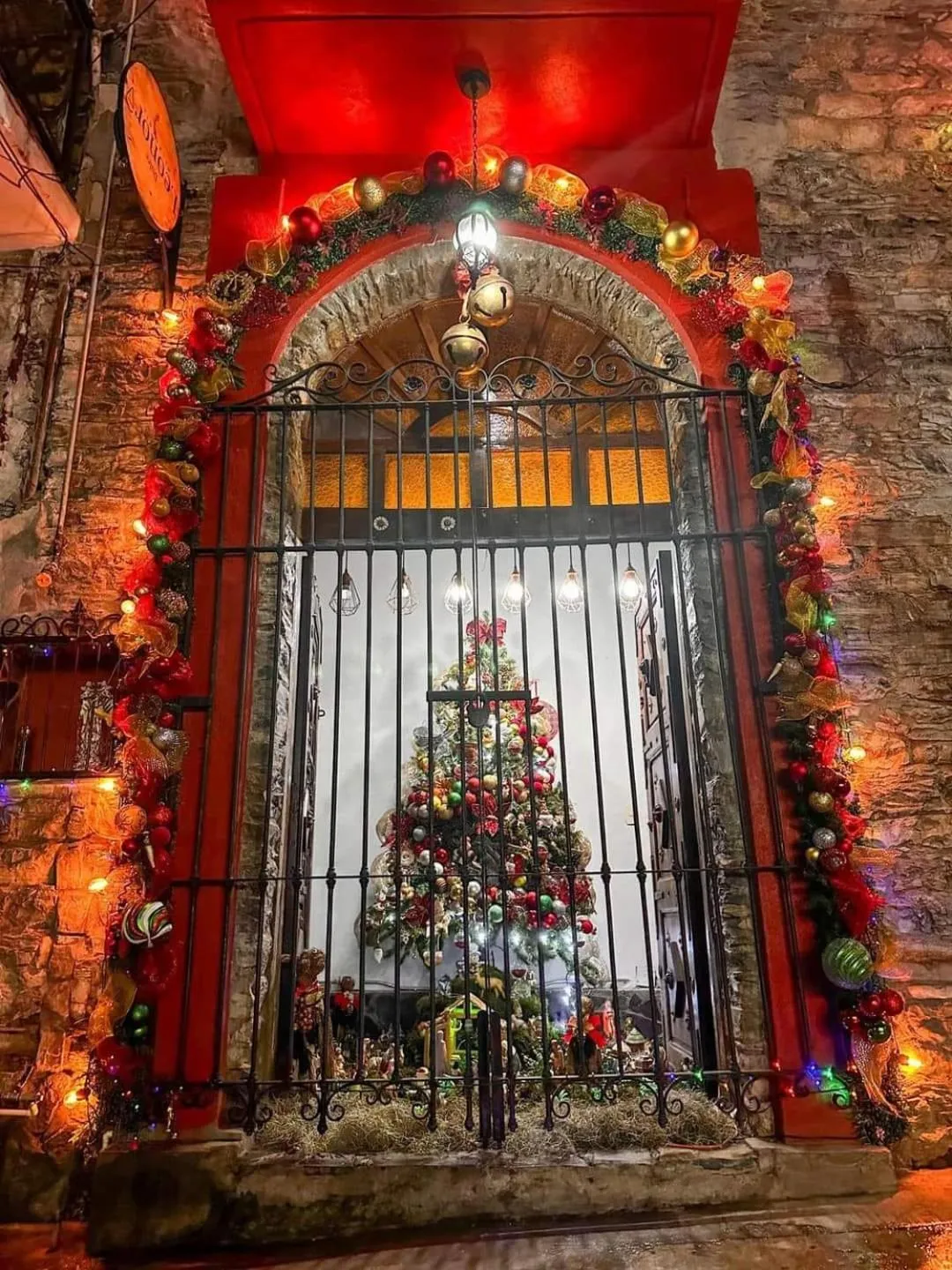 Facade/entrance in Grann Posada Xilitla