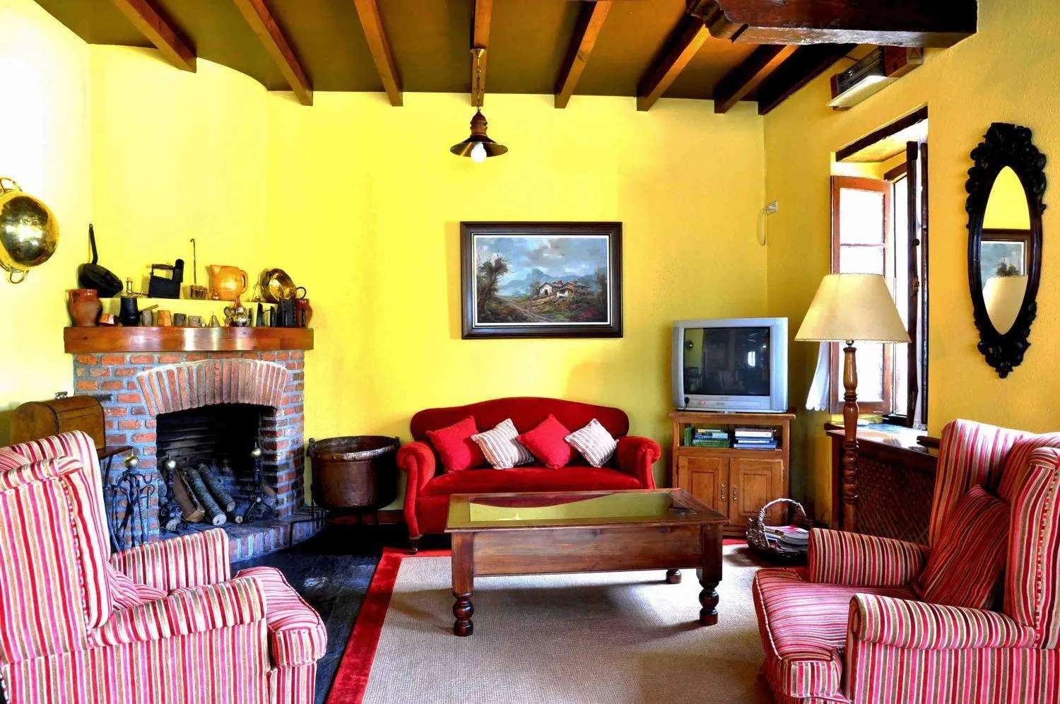 Communal lounge/ TV room in Hotel La Balsa