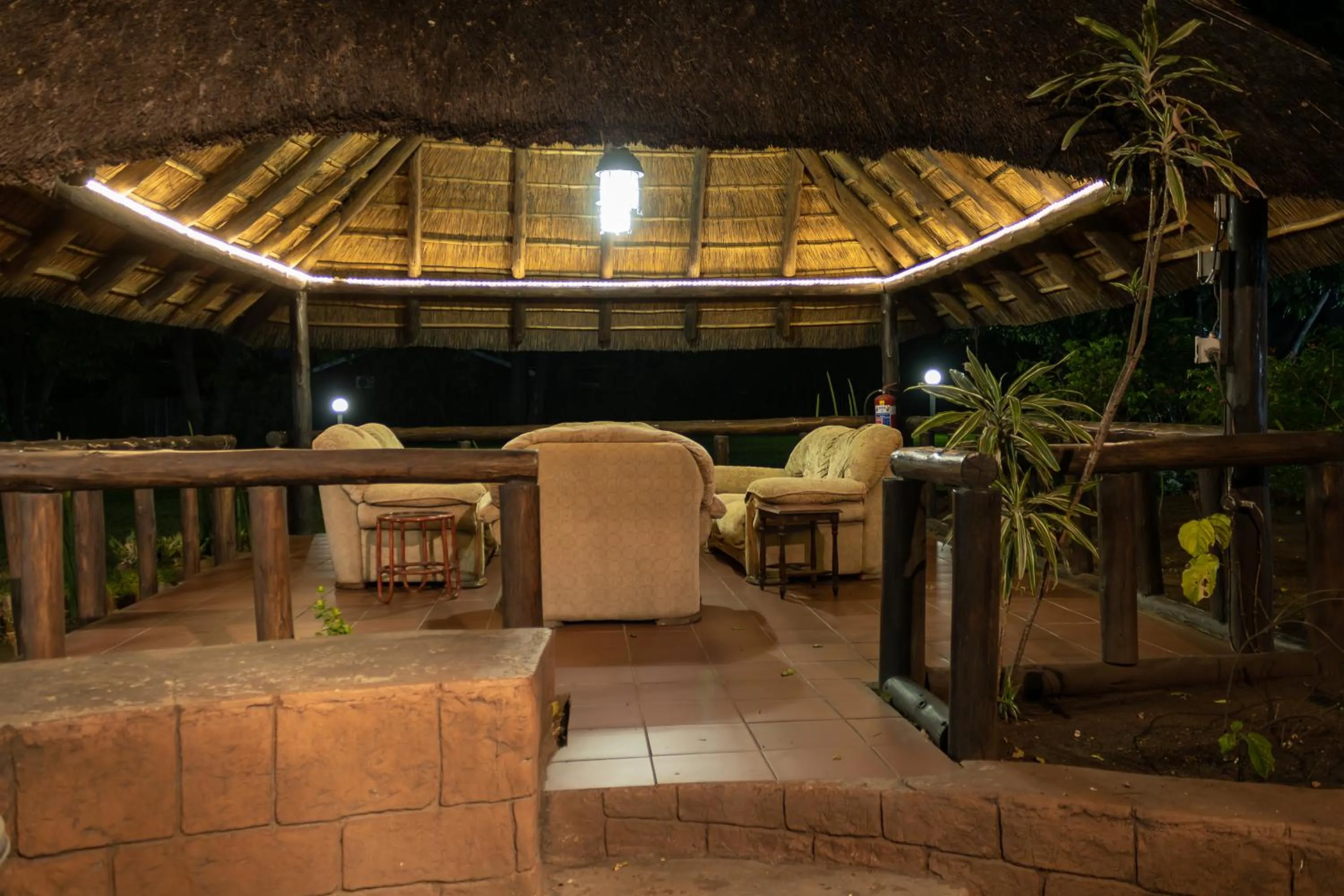 Night in Sunbird Lodge