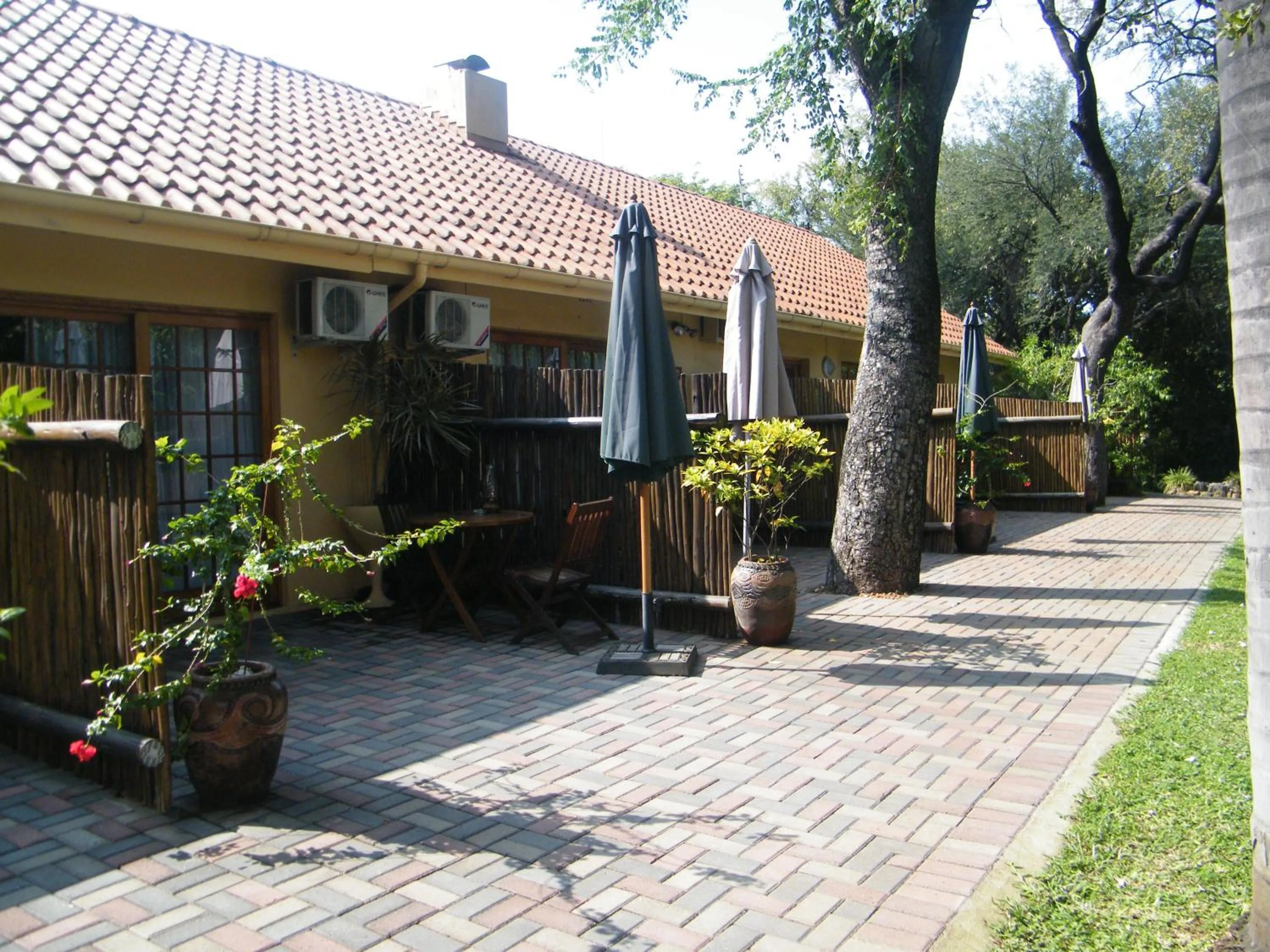 Facade/entrance in Sunbird Lodge