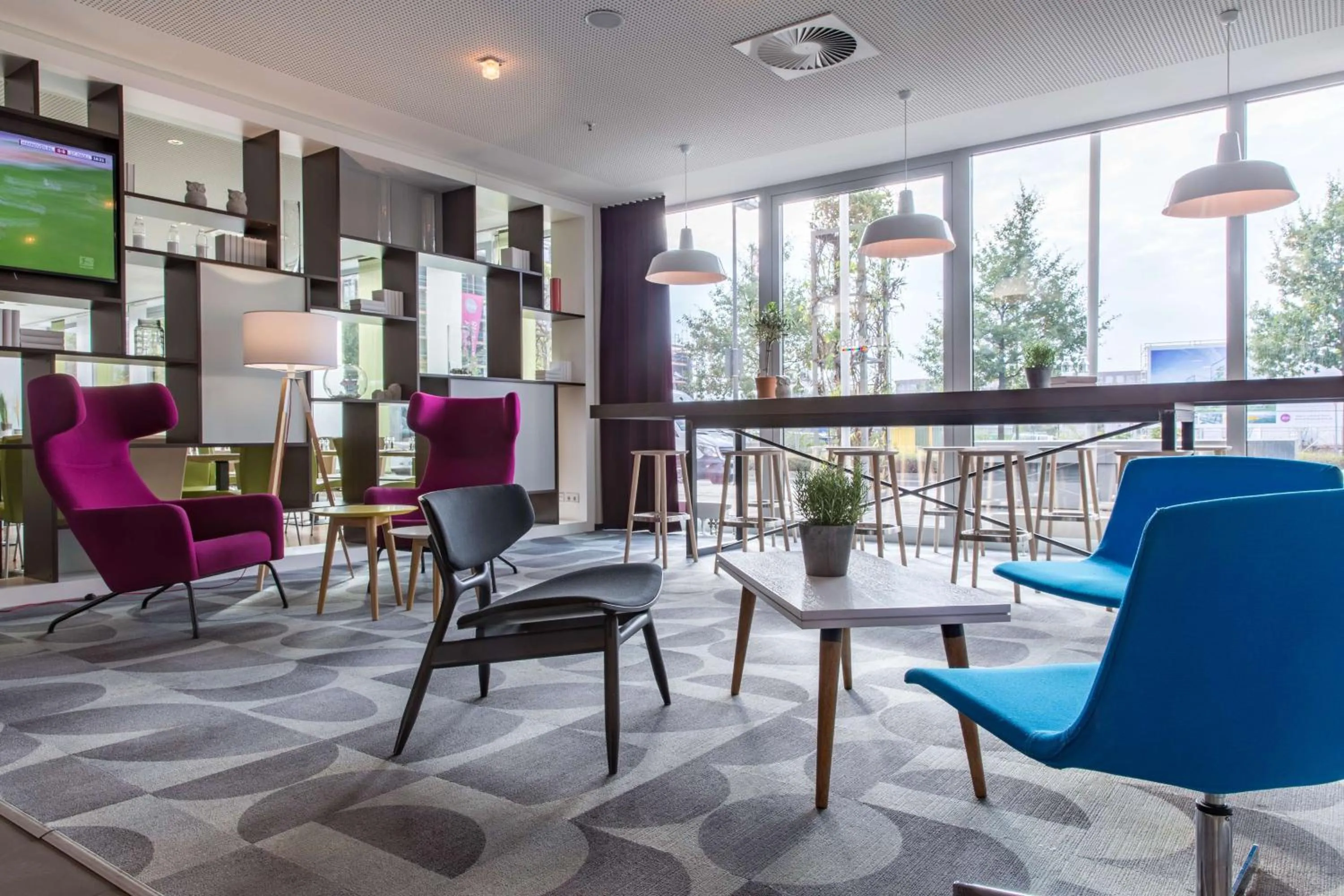 Lobby or reception in Park Inn by Radisson Frankfurt Airport