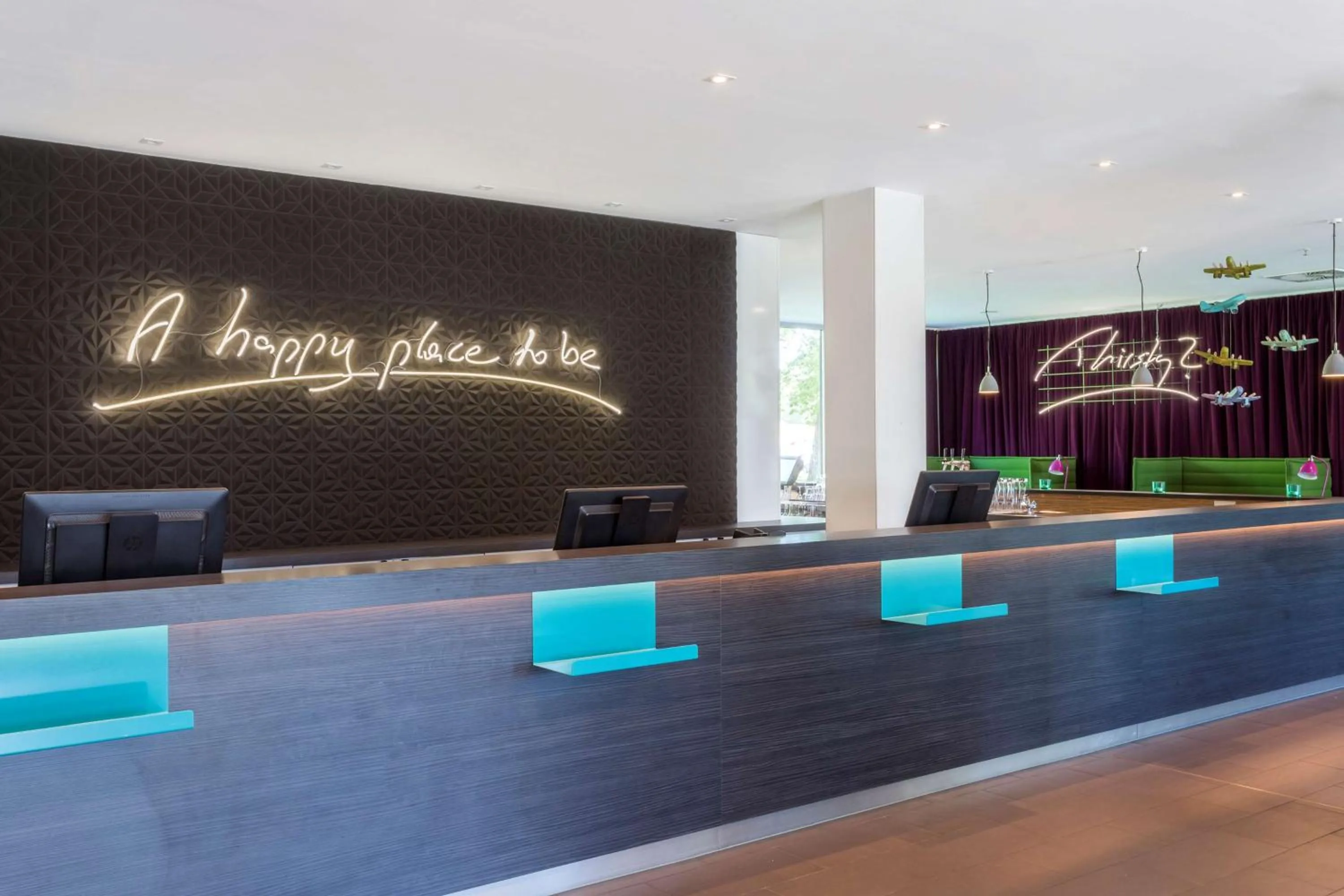 Lobby or reception in Park Inn by Radisson Frankfurt Airport