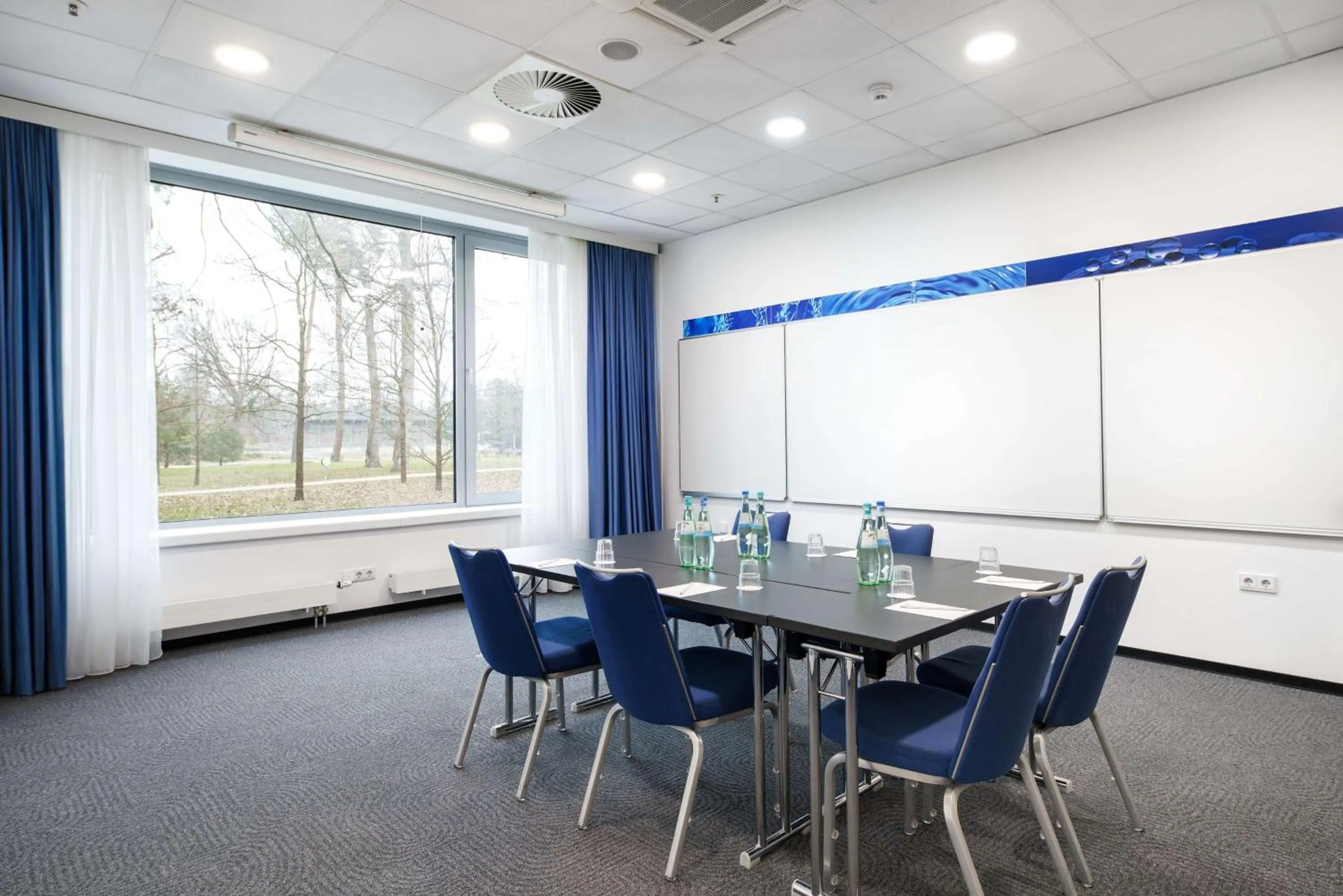Meeting/conference room in Park Inn by Radisson Frankfurt Airport