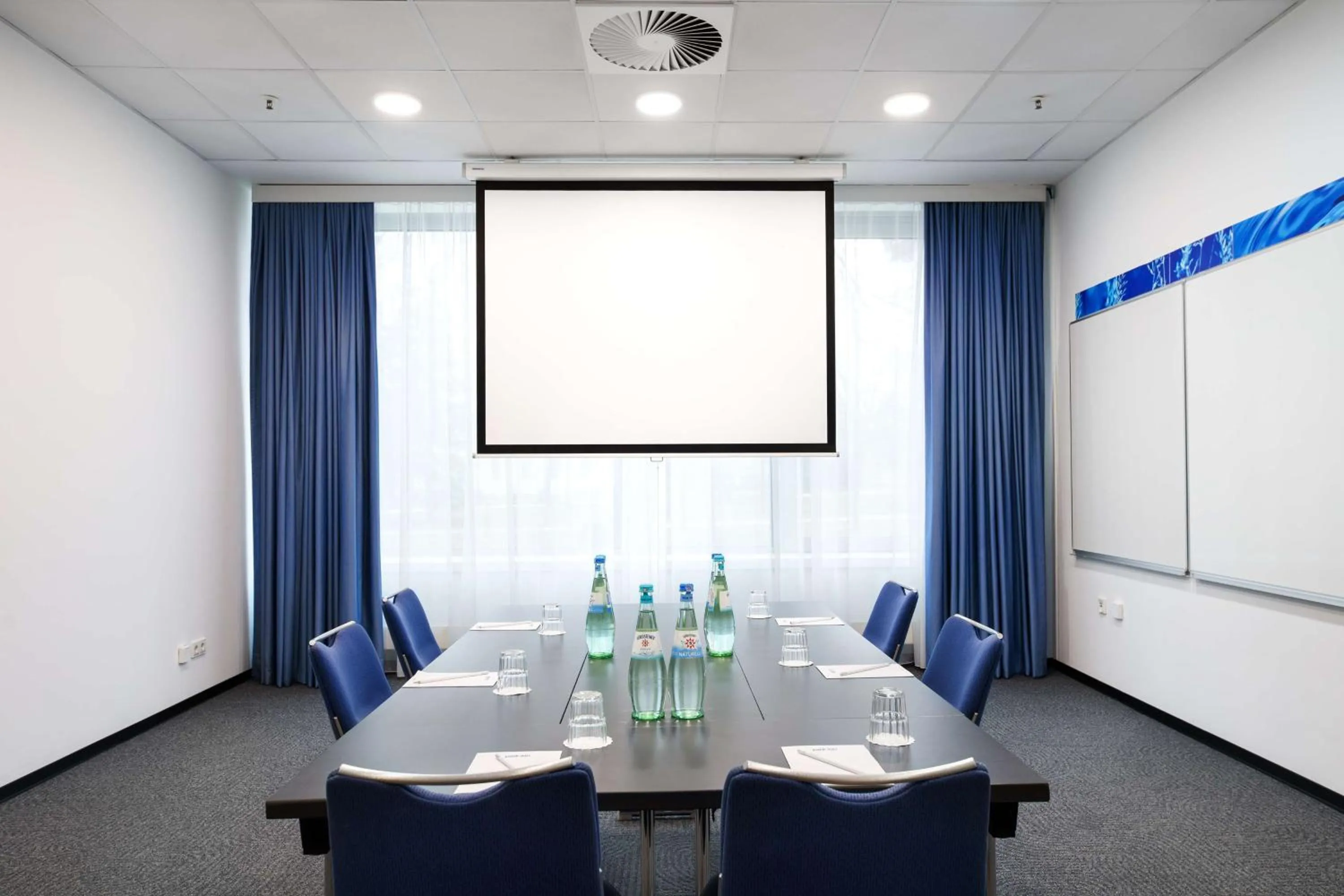 Meeting/conference room in Park Inn by Radisson Frankfurt Airport