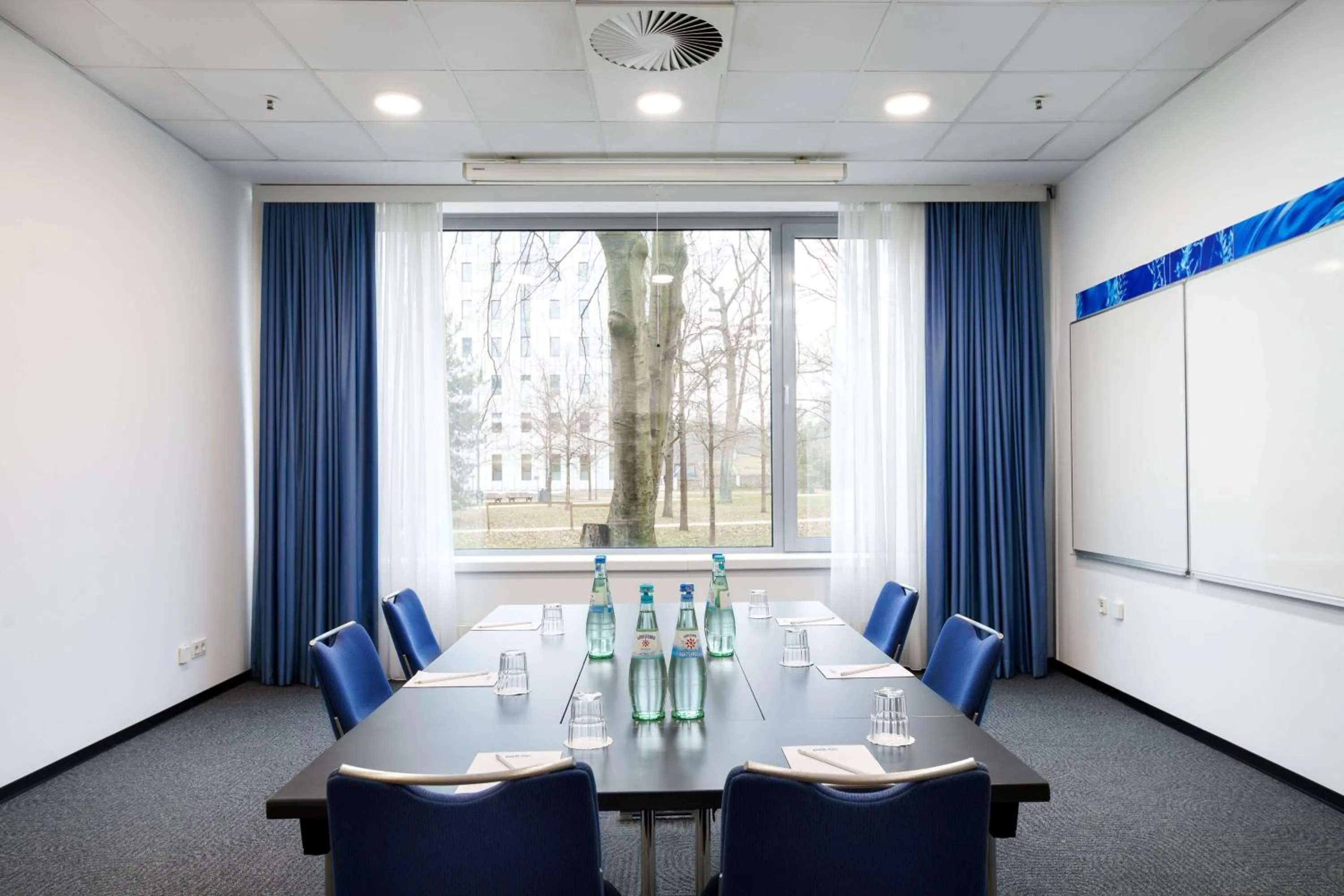 Meeting/conference room in Park Inn by Radisson Frankfurt Airport