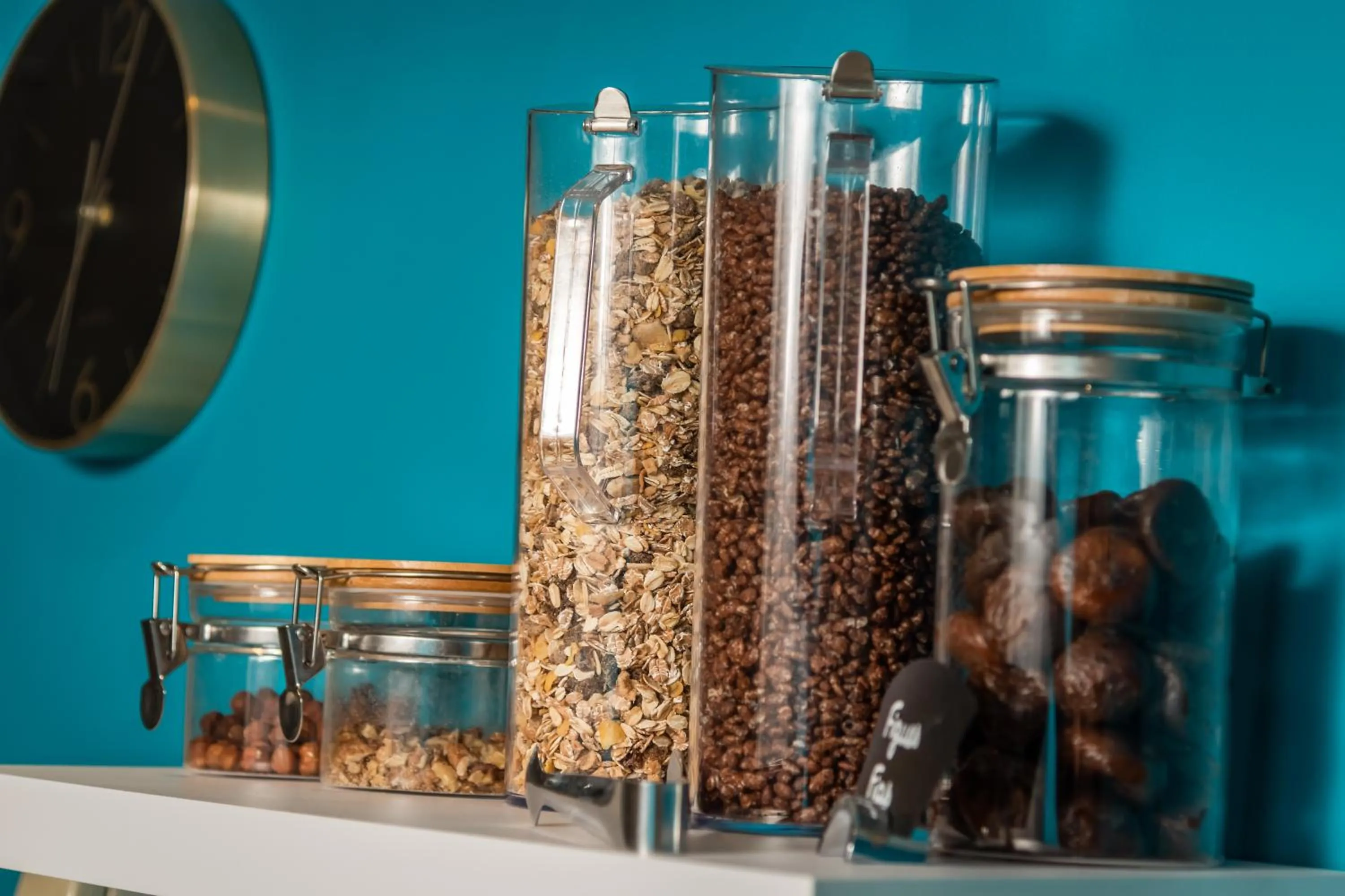 Buffet breakfast in Arc De Triomphe