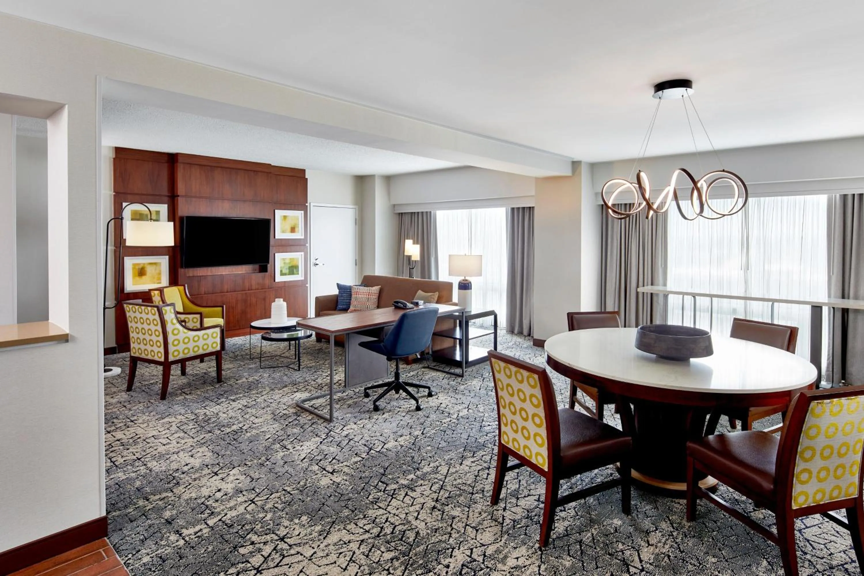 Photo of the whole room in Sheraton Indianapolis Hotel at Keystone Crossing