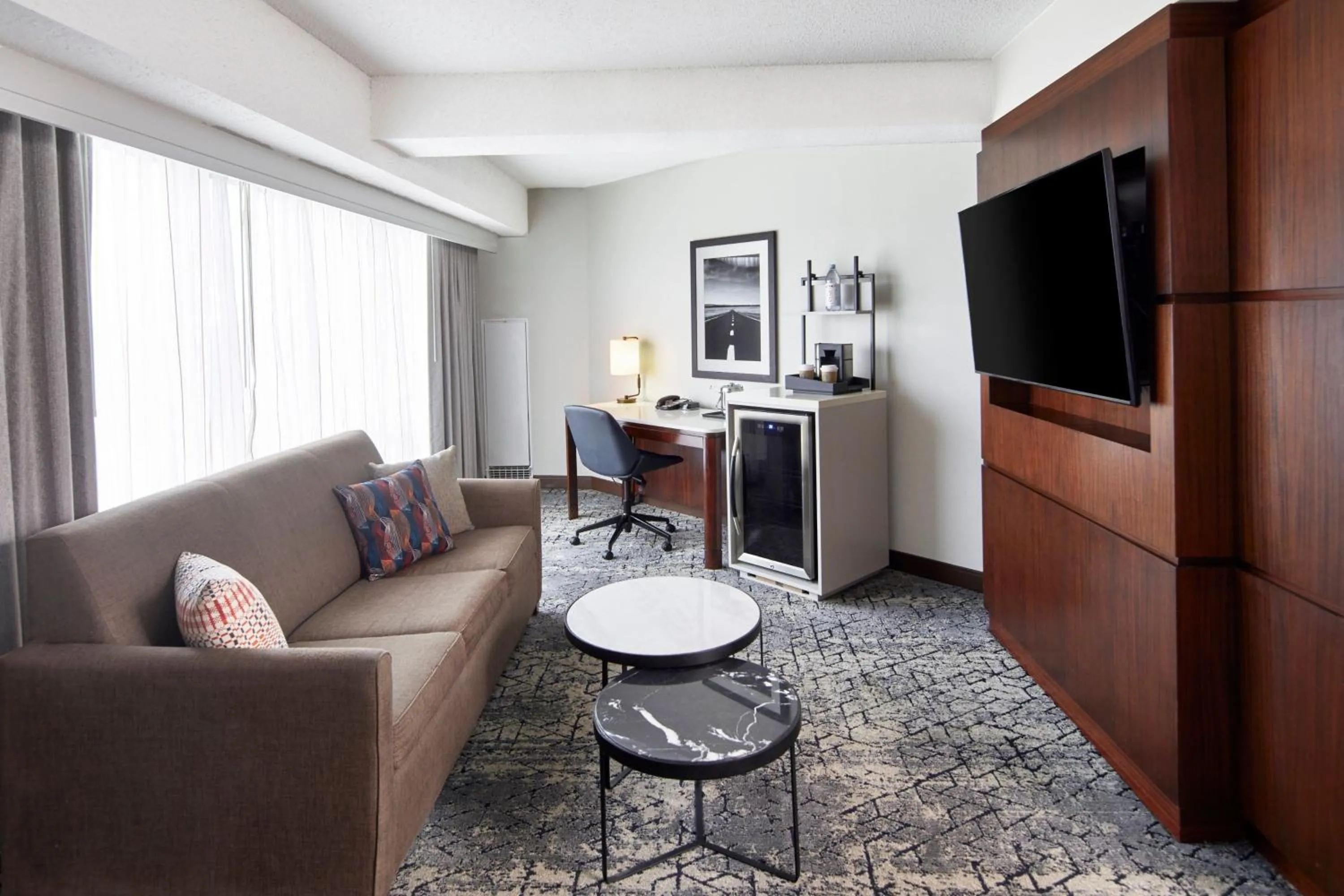 Photo of the whole room in Sheraton Indianapolis Hotel at Keystone Crossing