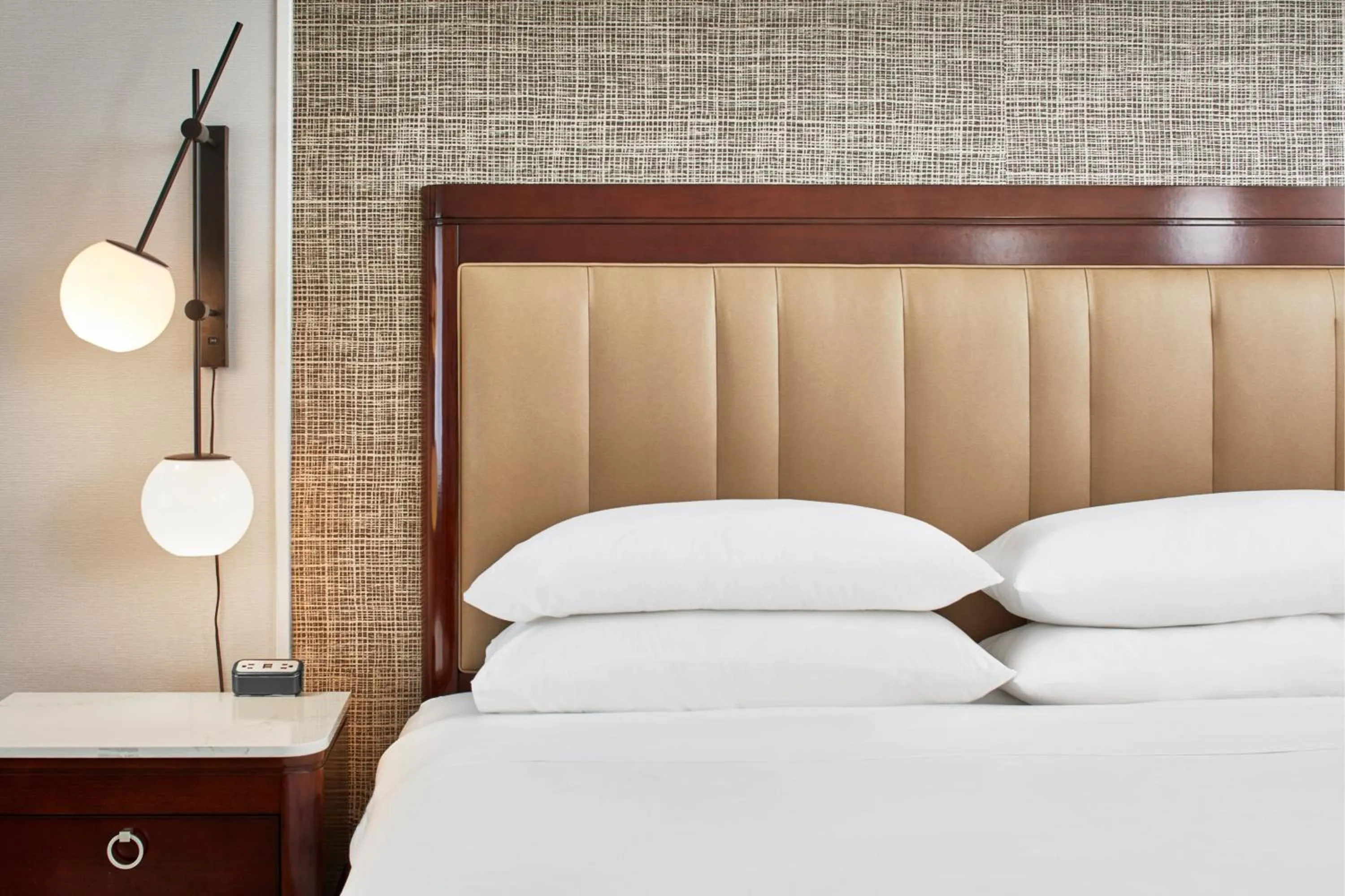 Photo of the whole room, Bed in Sheraton Indianapolis Hotel at Keystone Crossing