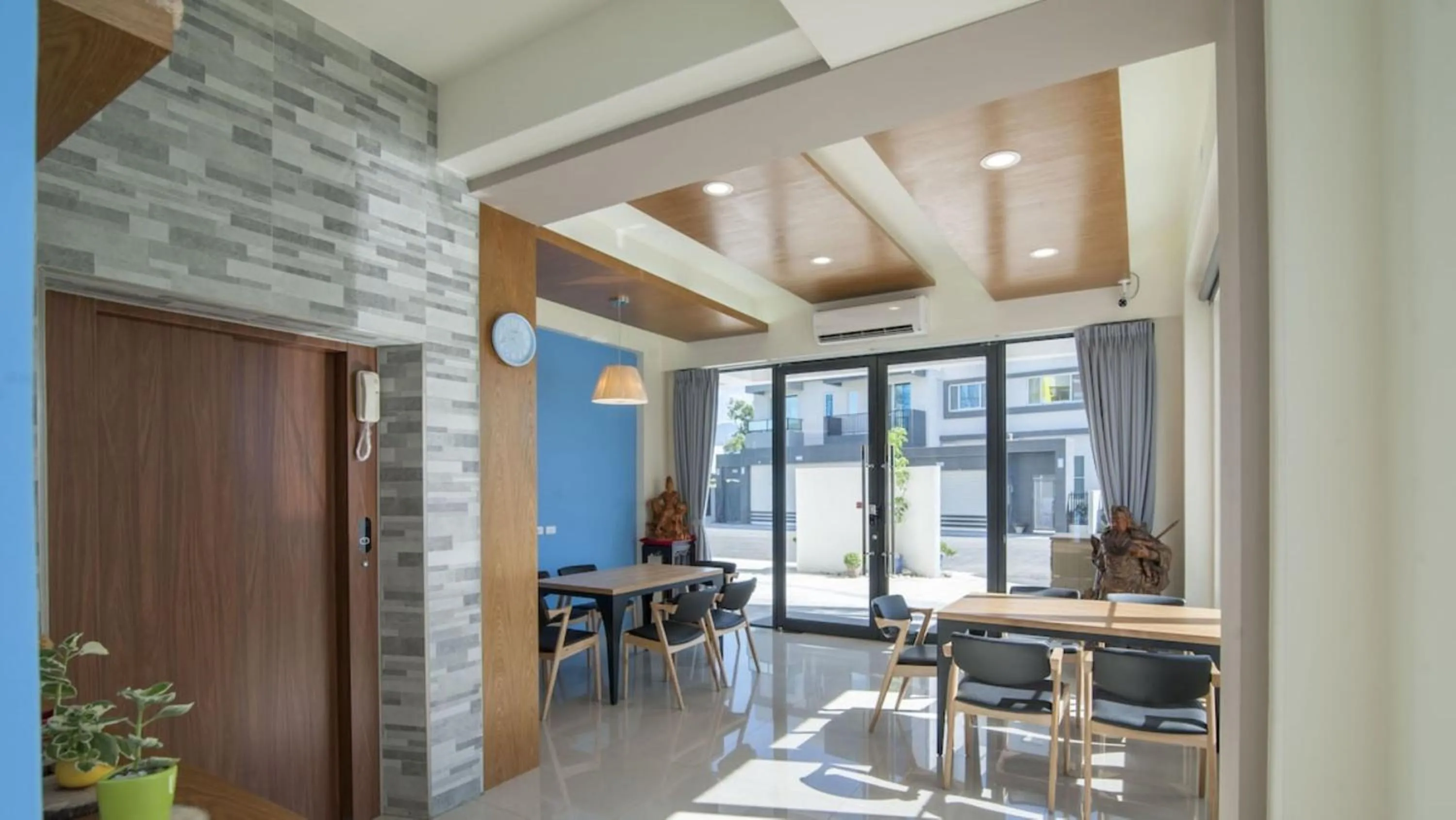 On site in Taitung Blue Elevator B&B