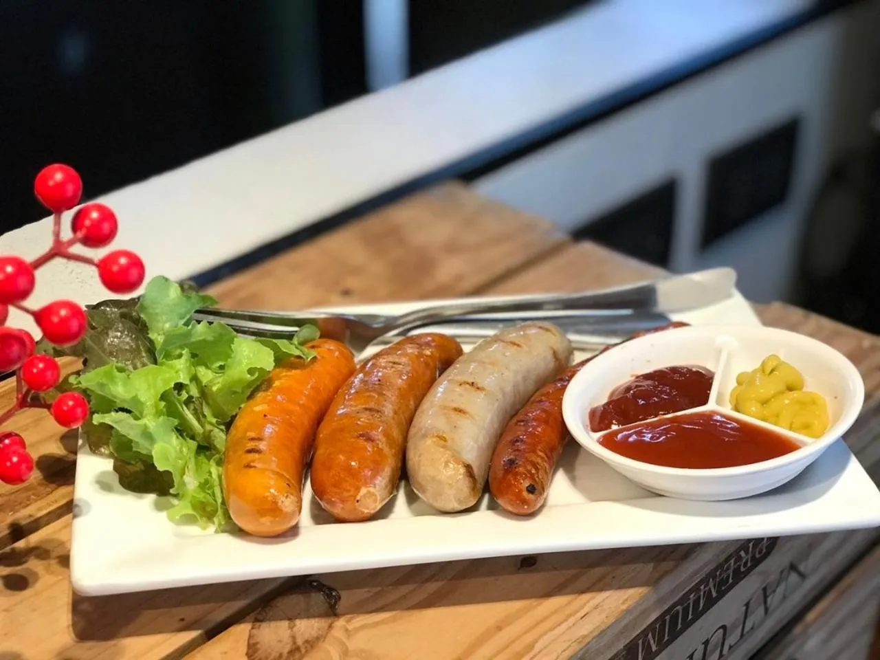 Restaurant/places to eat in Villa Panalai