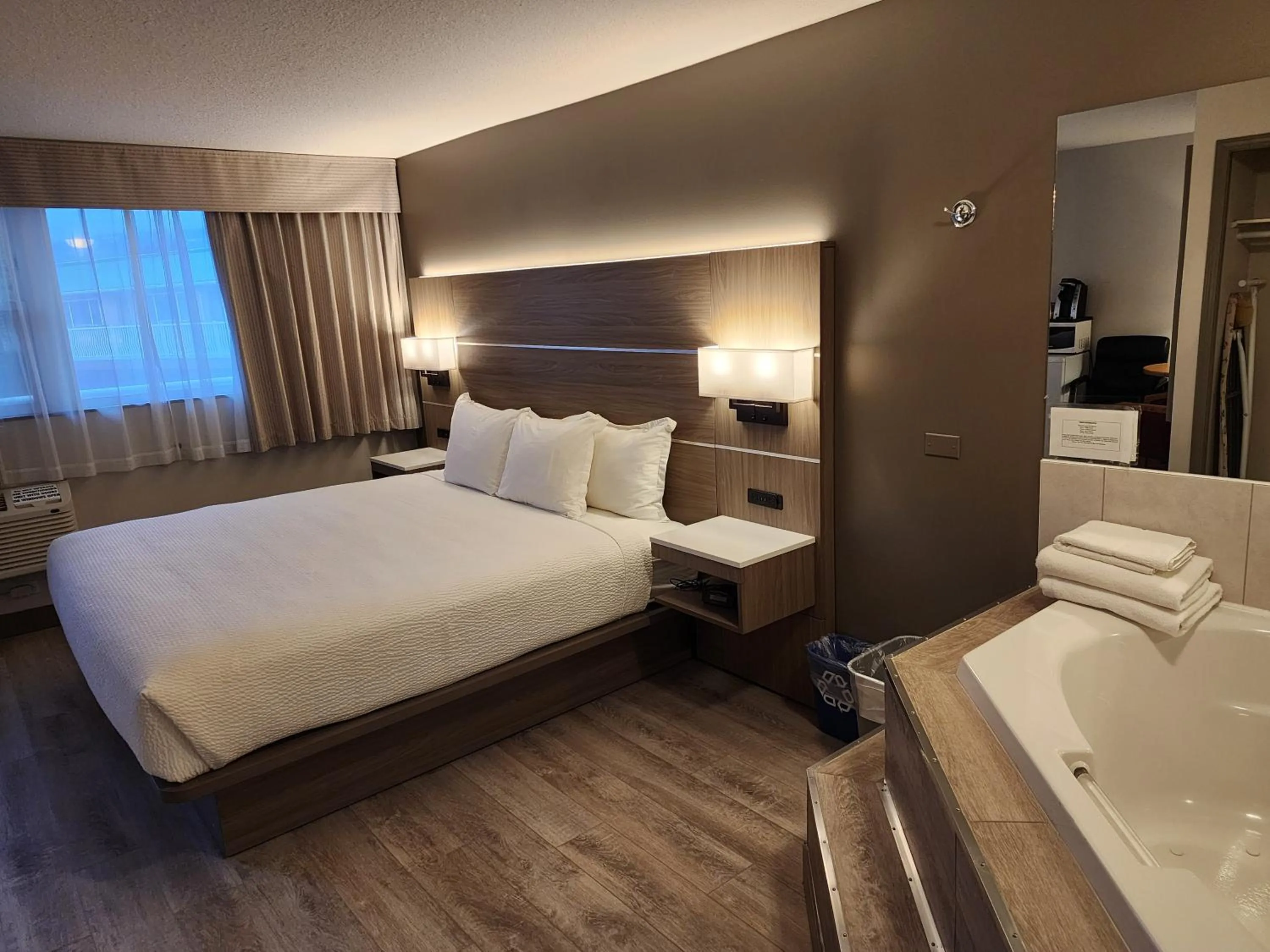 Bed in Days Inn by Wyndham Penticton Conference Centre