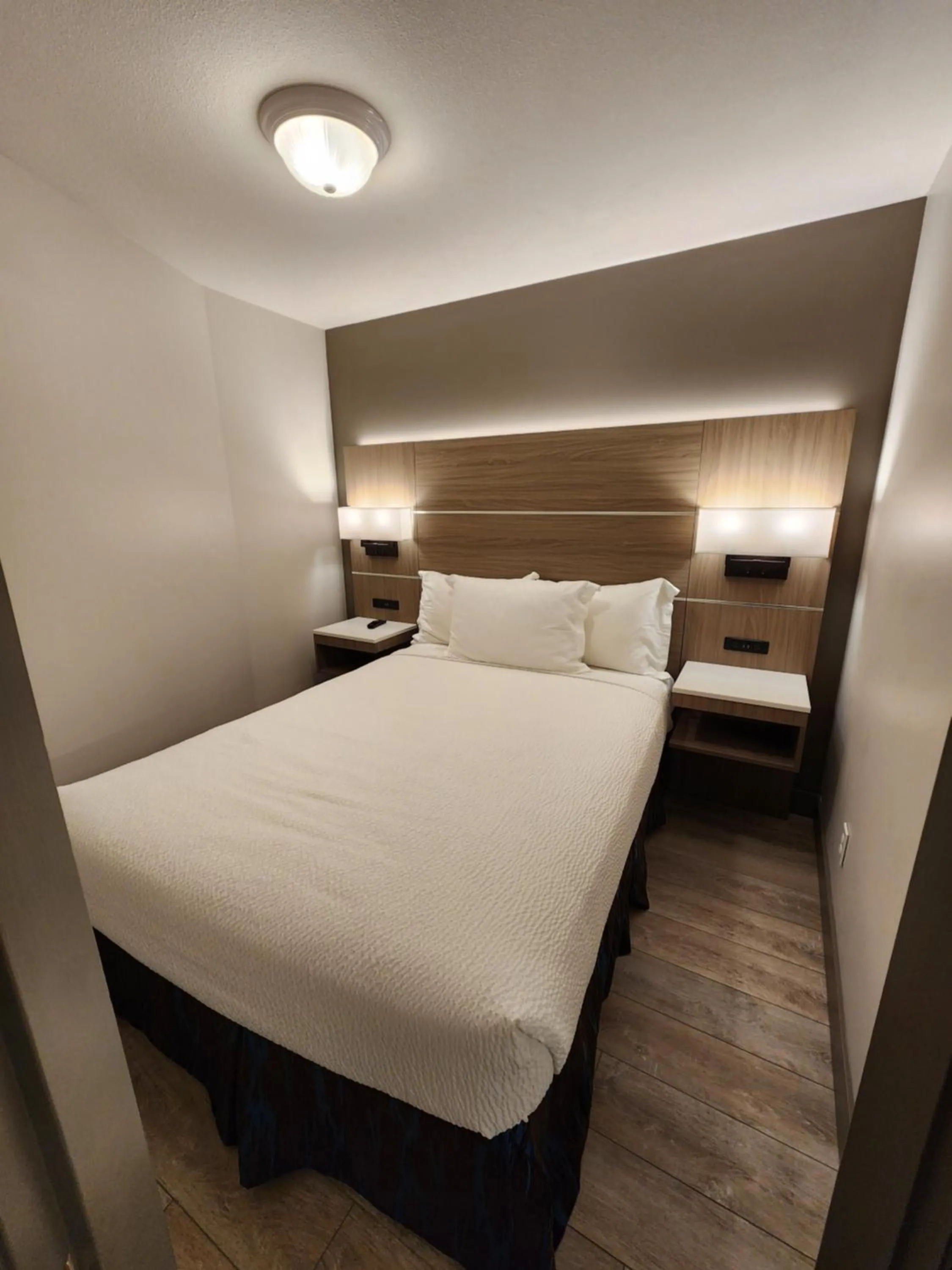 Bed in Days Inn by Wyndham Penticton Conference Centre