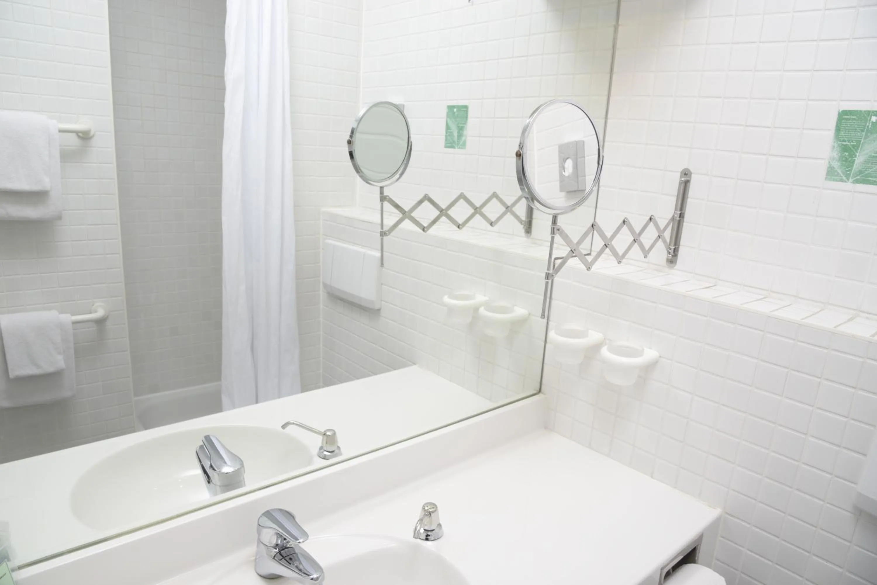 Shower in Hotel Till Eulenspiegel - Nichtrauchhotel - Garni