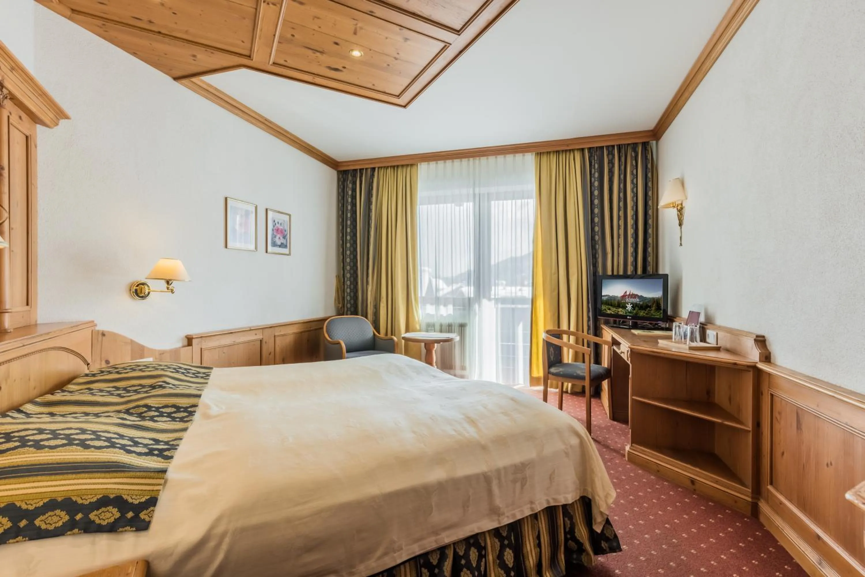 Photo of the whole room, Bed in Alte Schmiede Hiltpolt