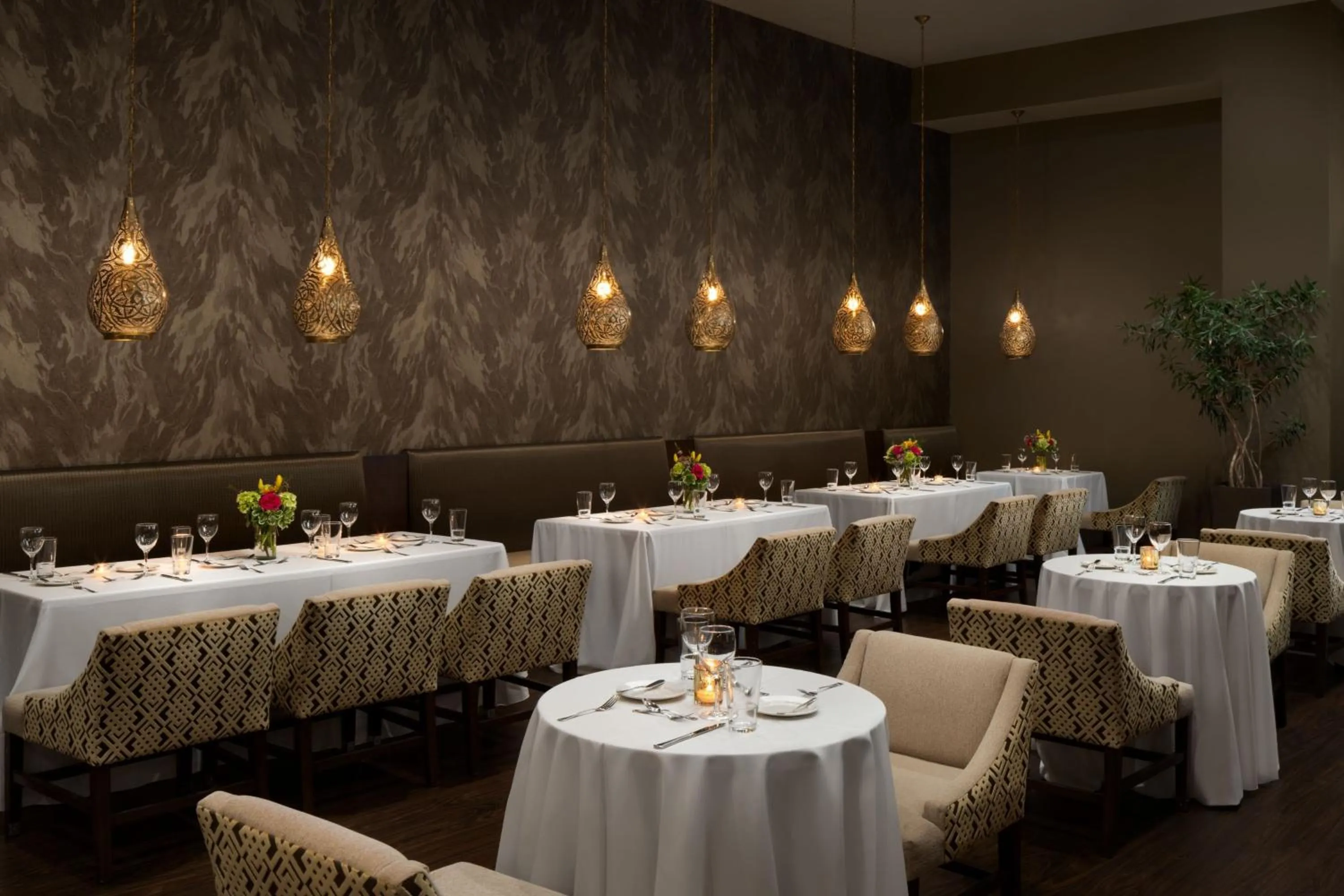 Restaurant/places to eat in The Westin Chicago Northwest