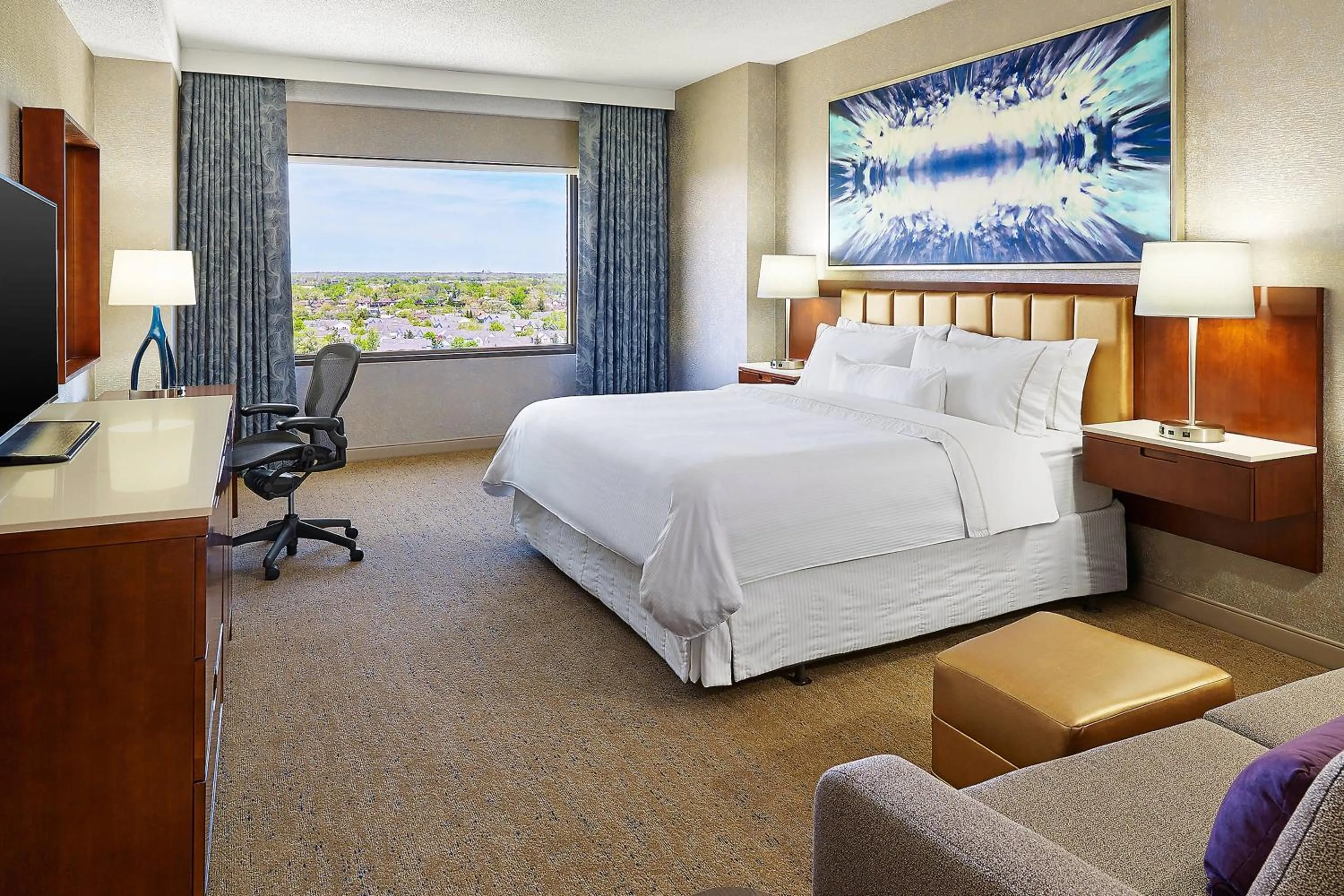 Photo of the whole room, Bed in The Westin Chicago Northwest