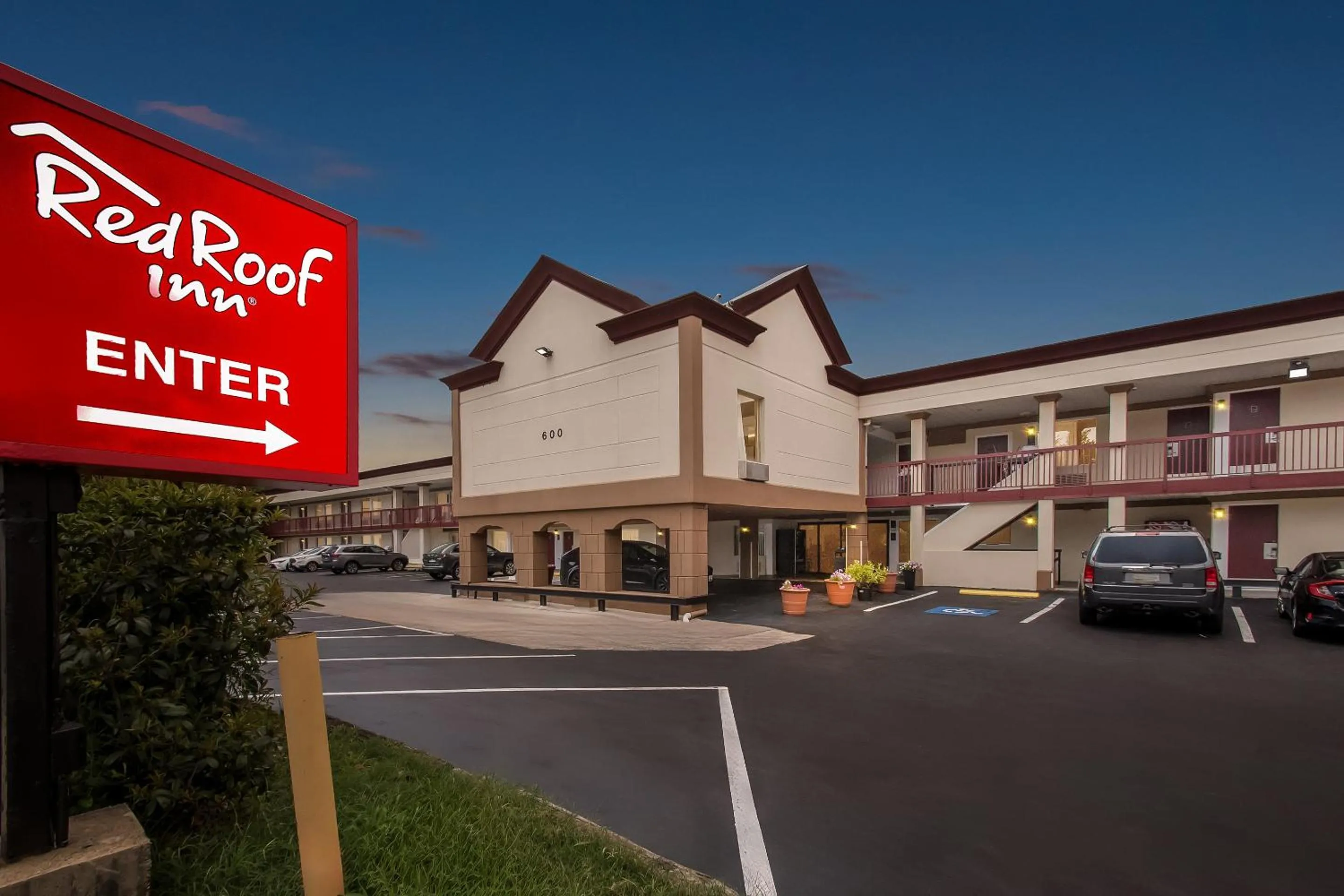 Facade/entrance in Red Roof Inn Washington, DC