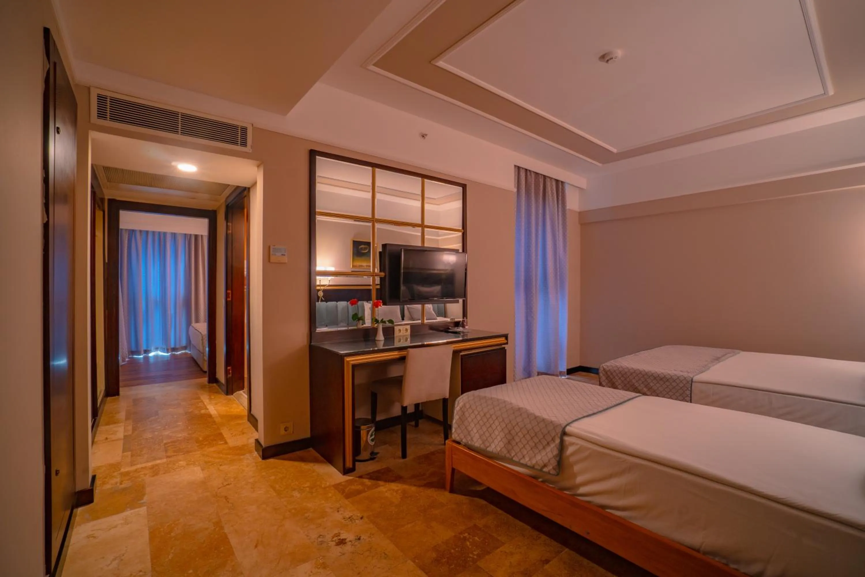 Bedroom, Bed in Royal Atlantis Spa & Resort