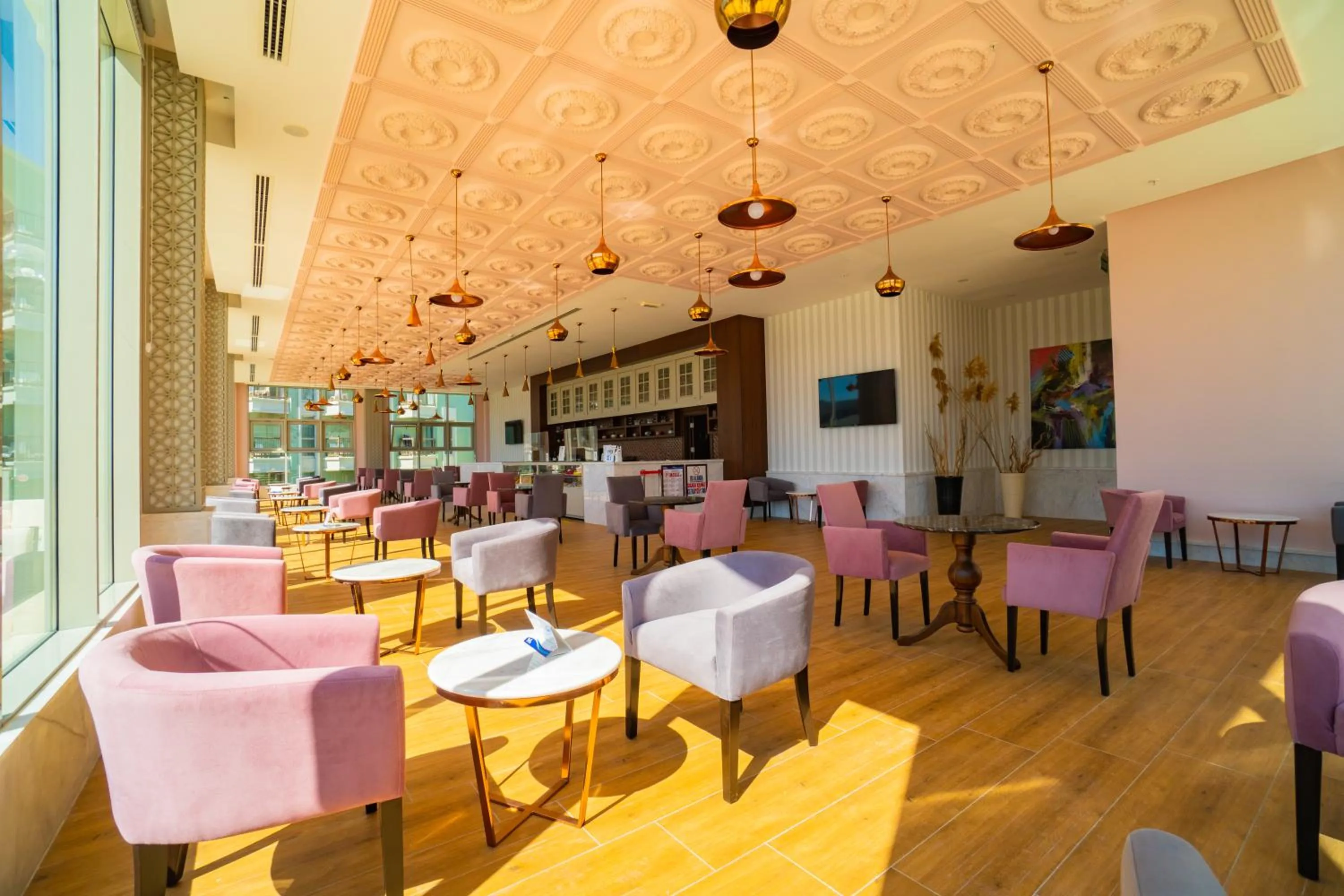 Lounge or bar in Royal Atlantis Spa & Resort