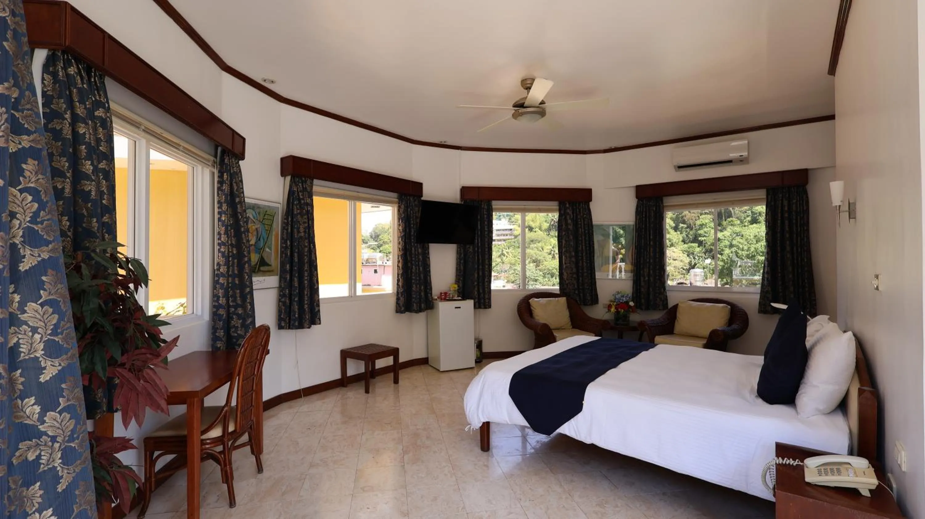 Bedroom, Bed in Mermaid Resort and Dive Center