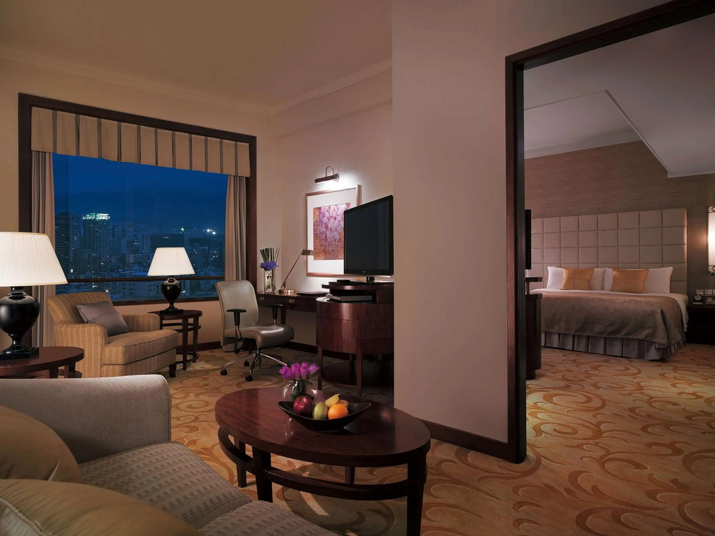 Living room, Bed in Shangri-La Fuzhou