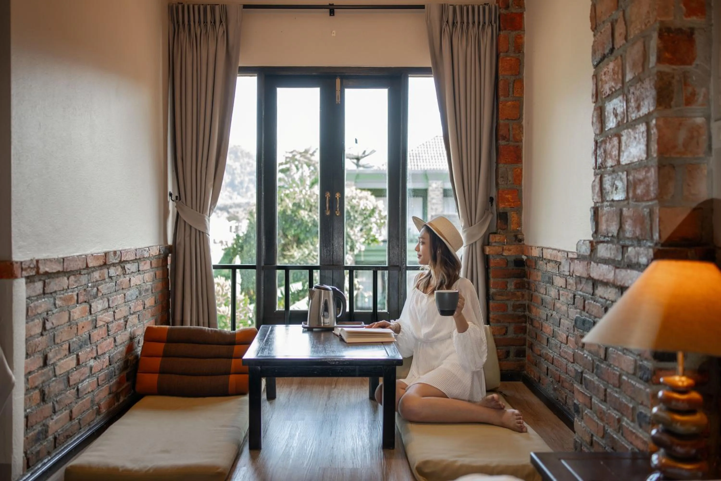 Seating area in Motive Cottage Resort