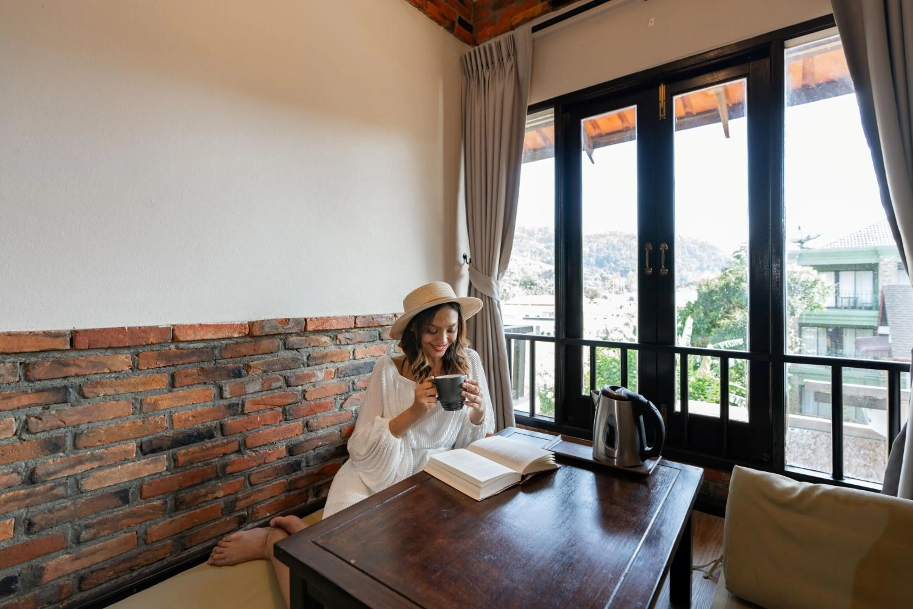 Seating area in Motive Cottage Resort