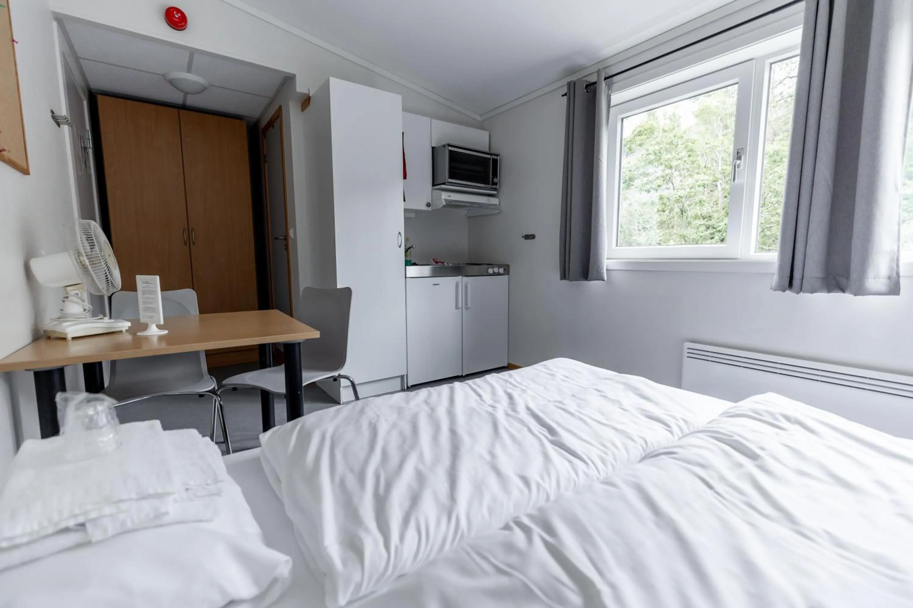 Bed in Ansgar Summerhotel