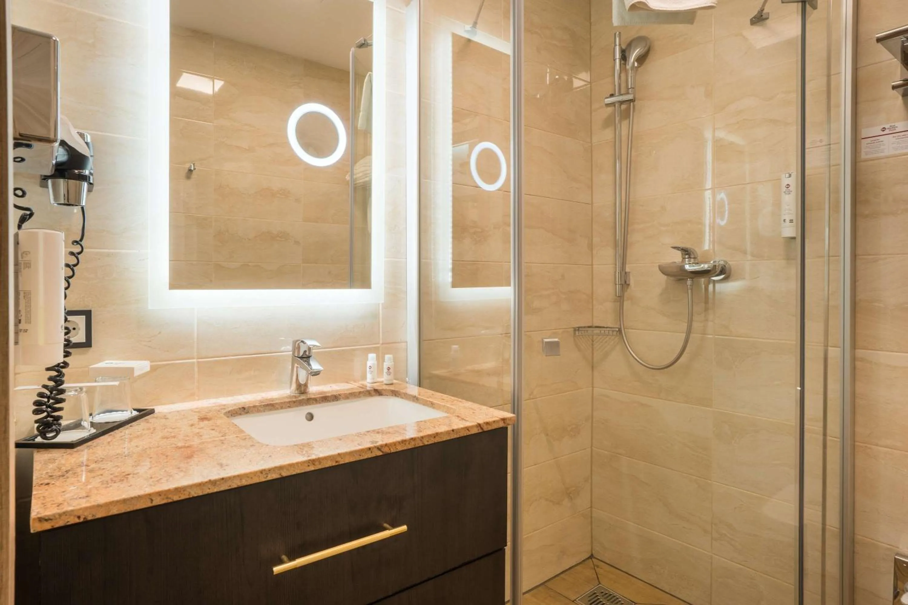 Bedroom in Best Western Plus Hotel Füssen