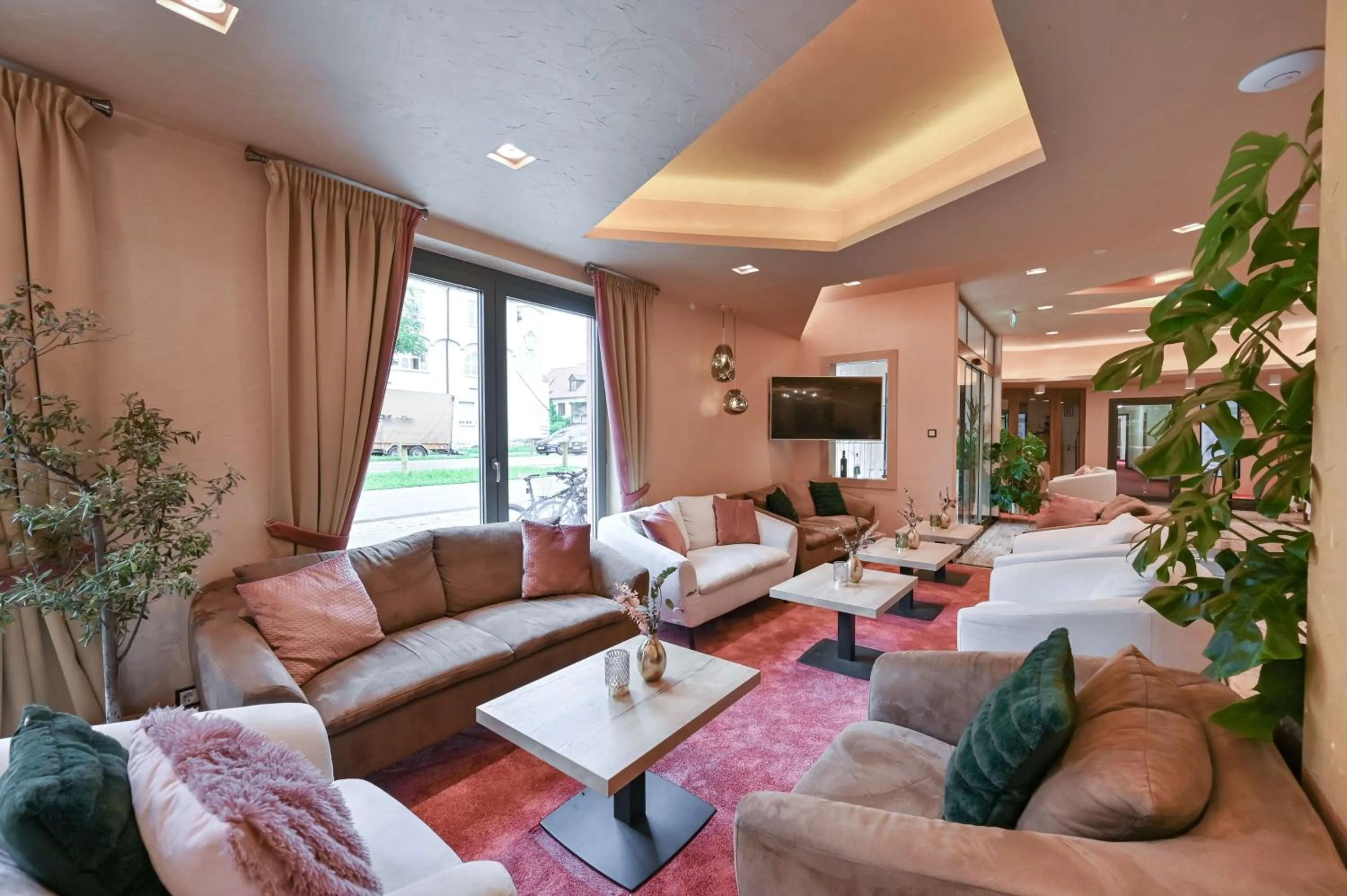 Lobby or reception in Best Western Plus Hotel Füssen