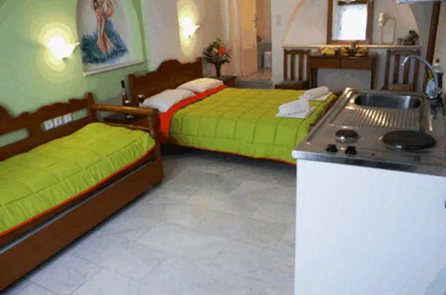 Photo of the whole room, Bed in Mike's Studios