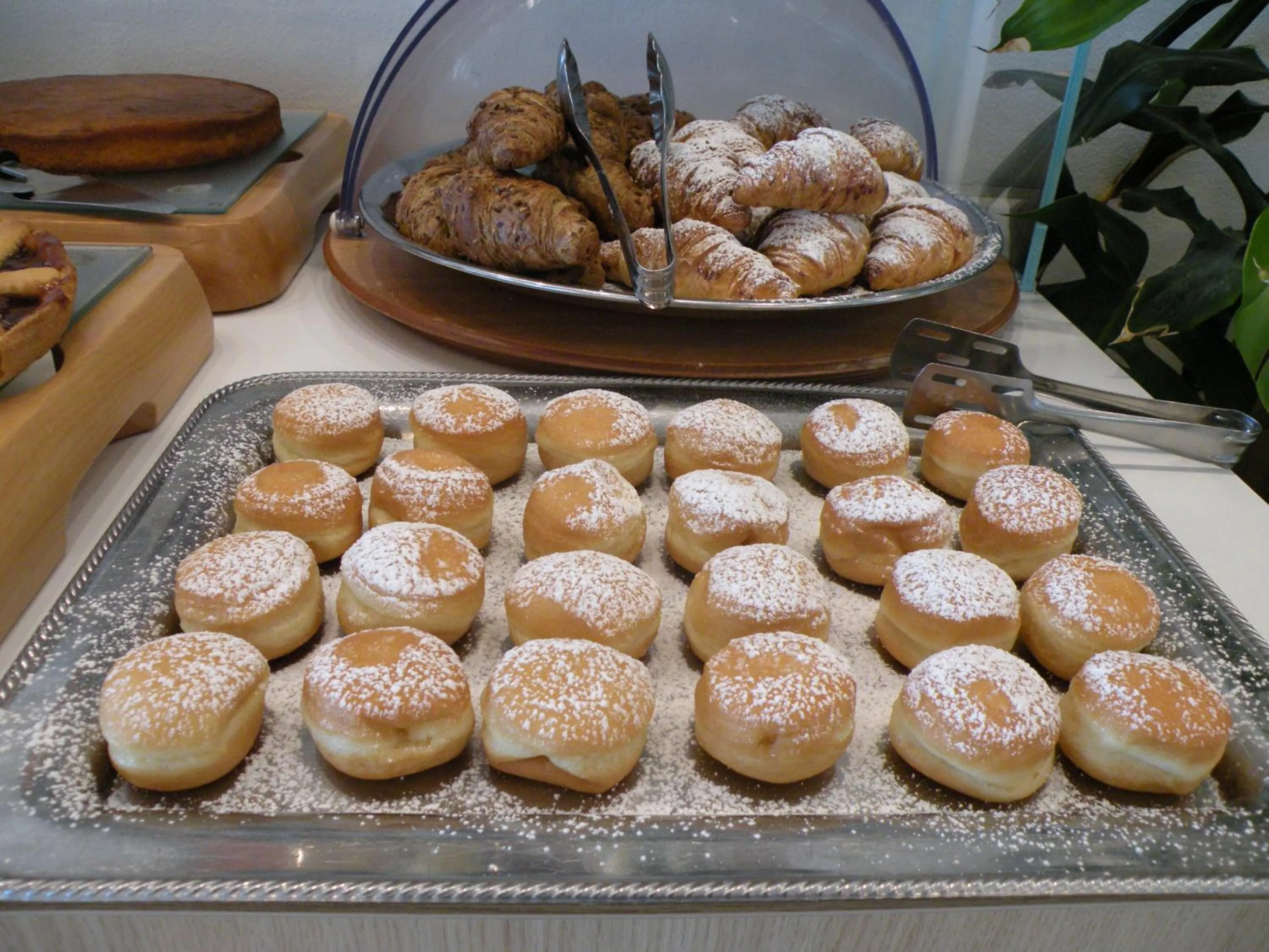 Breakfast in Hotel Parrini