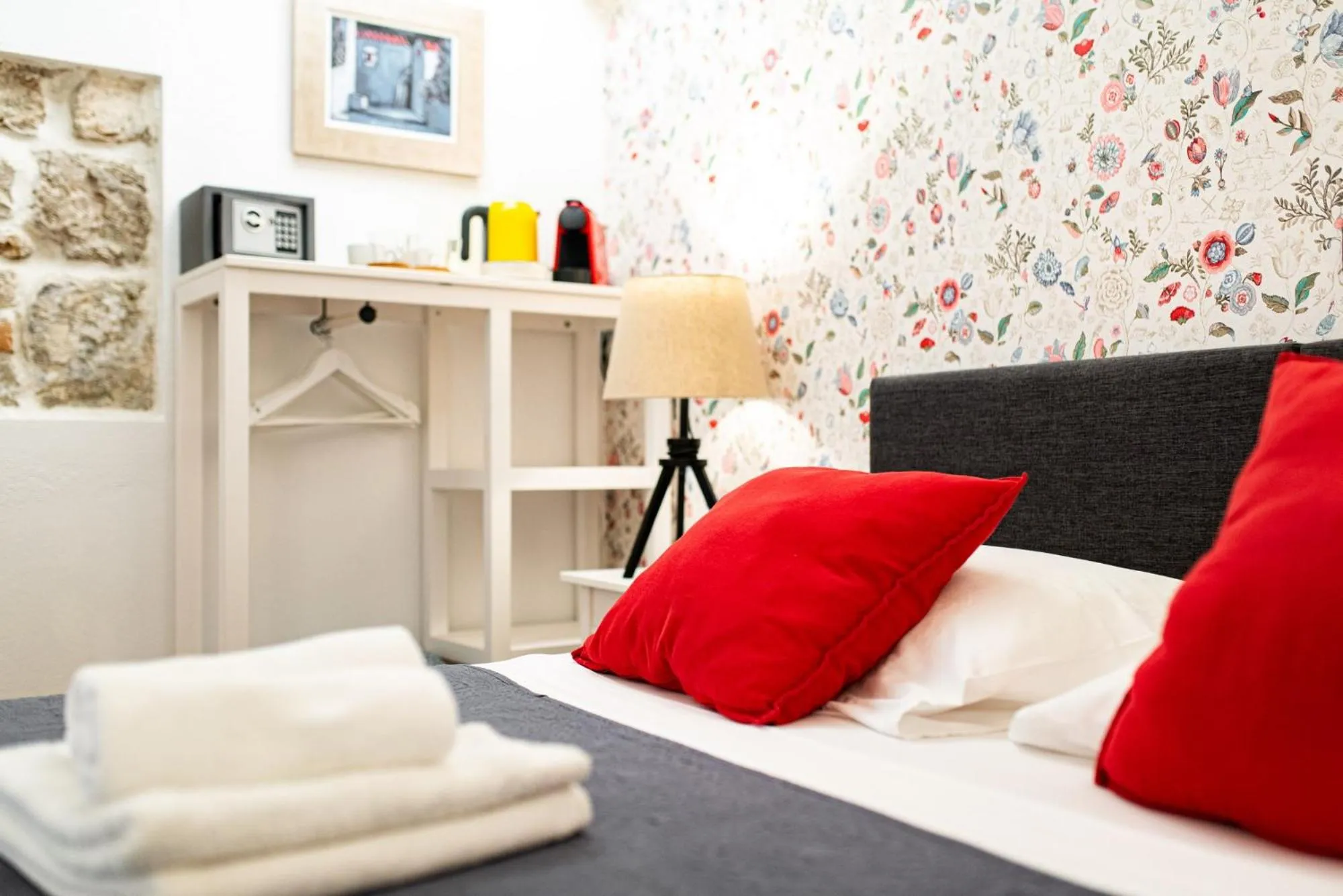 Bed in ART HOME ARTHUR by DuHomes