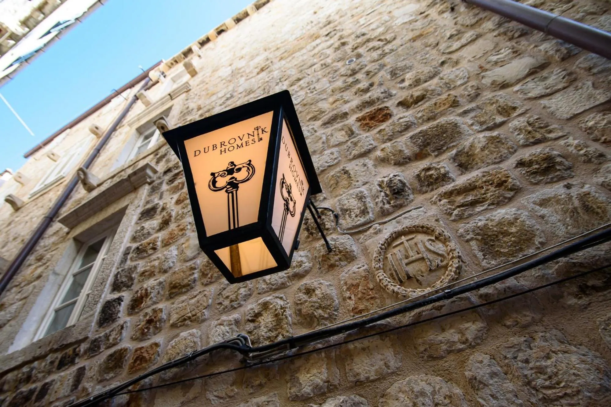 Day in ART HOME ARTHUR by DuHomes