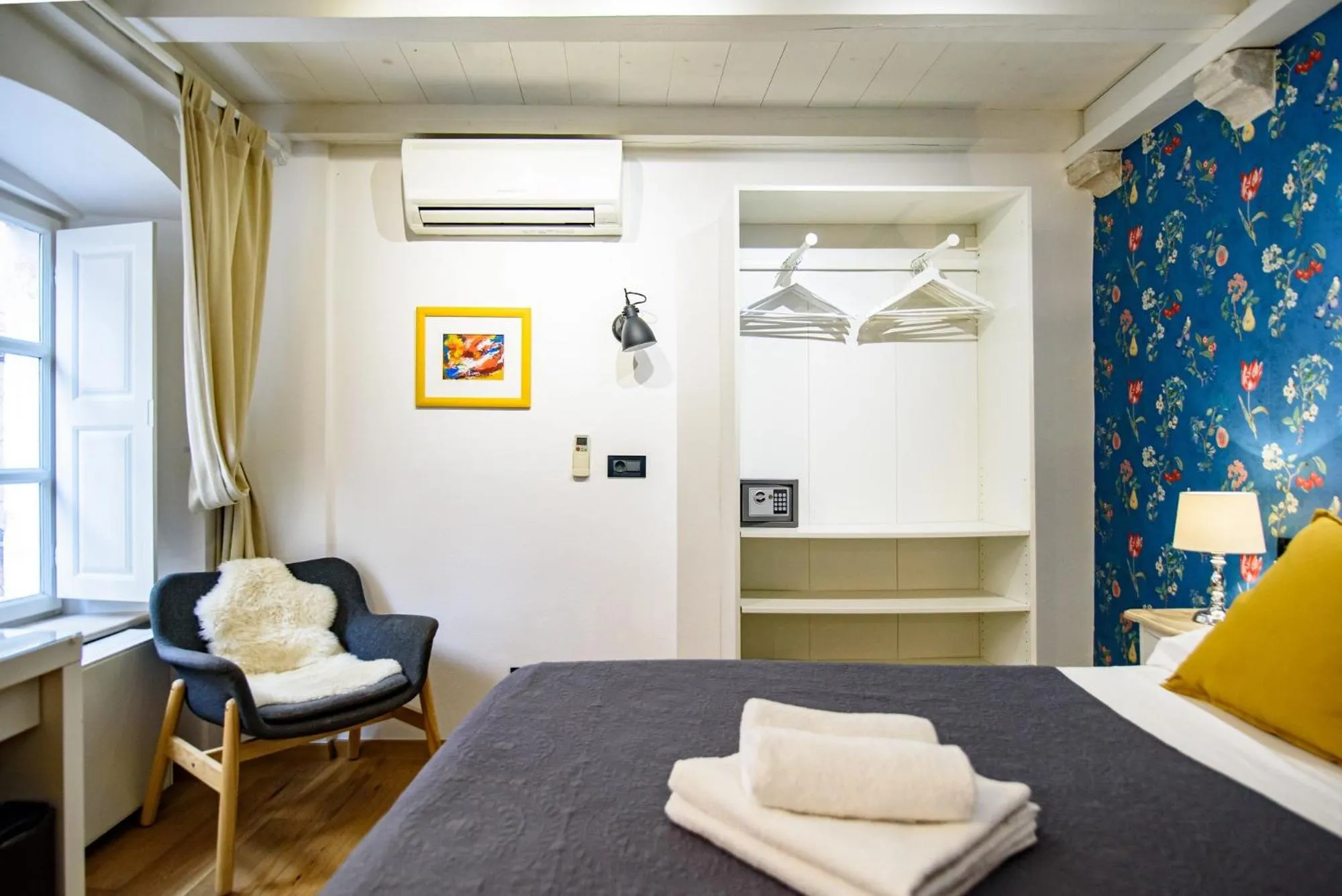 Bed in ART HOME ARTHUR by DuHomes