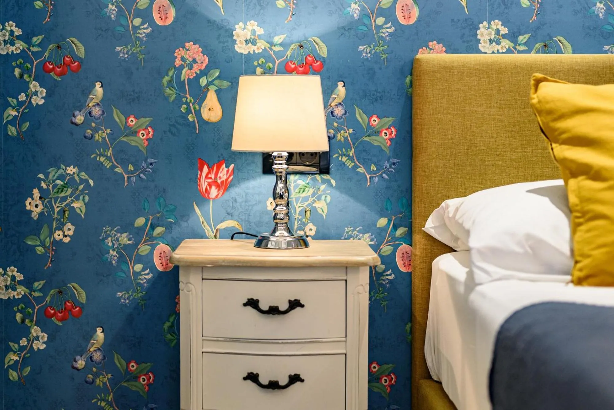 Bed in ART HOME ARTHUR by DuHomes